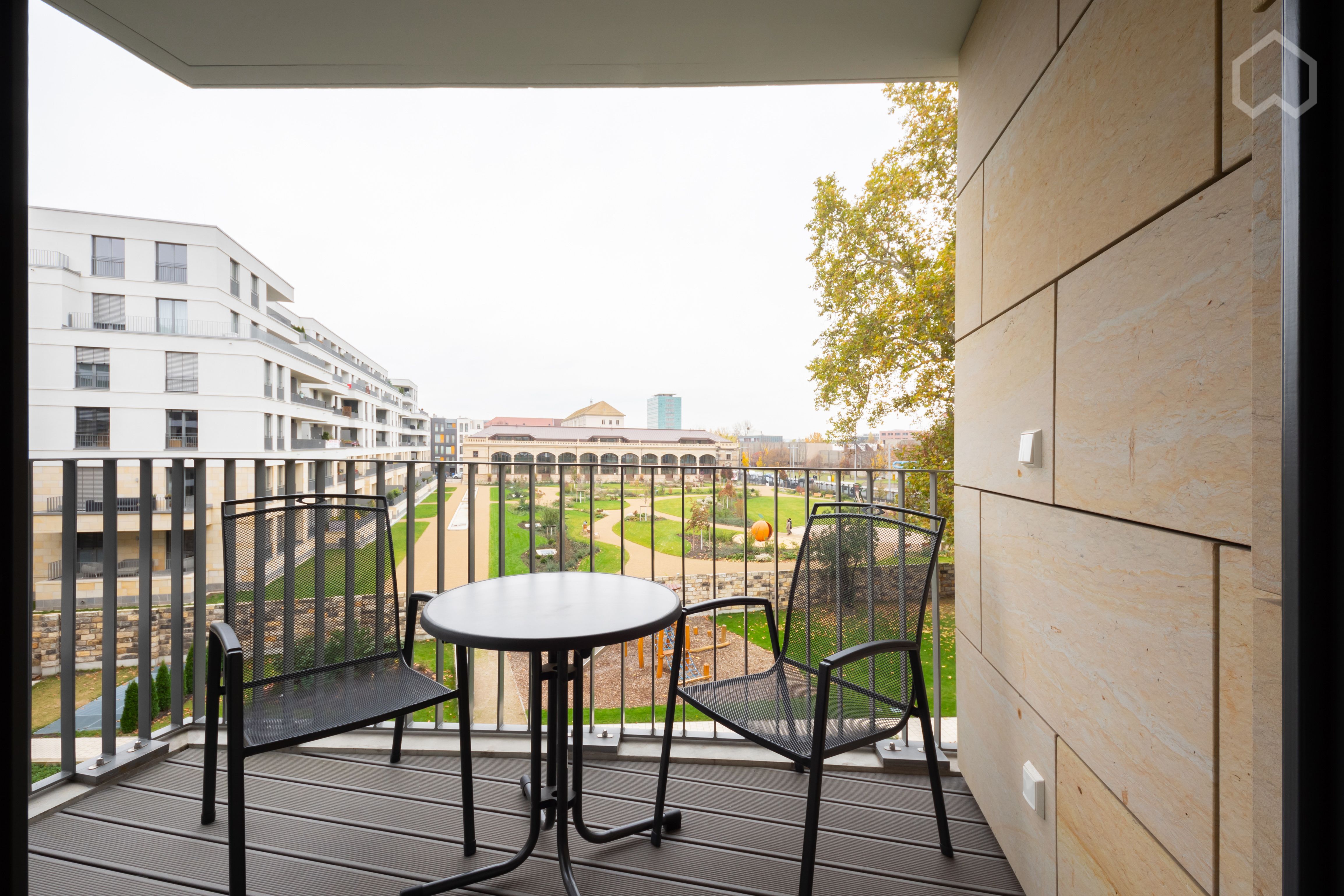 Exclusive 2-Room Apartment In The Middle Of Dresden With Balcony And Wellness Tub - 18