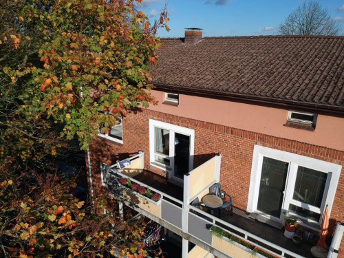 Modern, renovated, completely and high-quality equipped apartment in Hamburg-Bahrenfeld