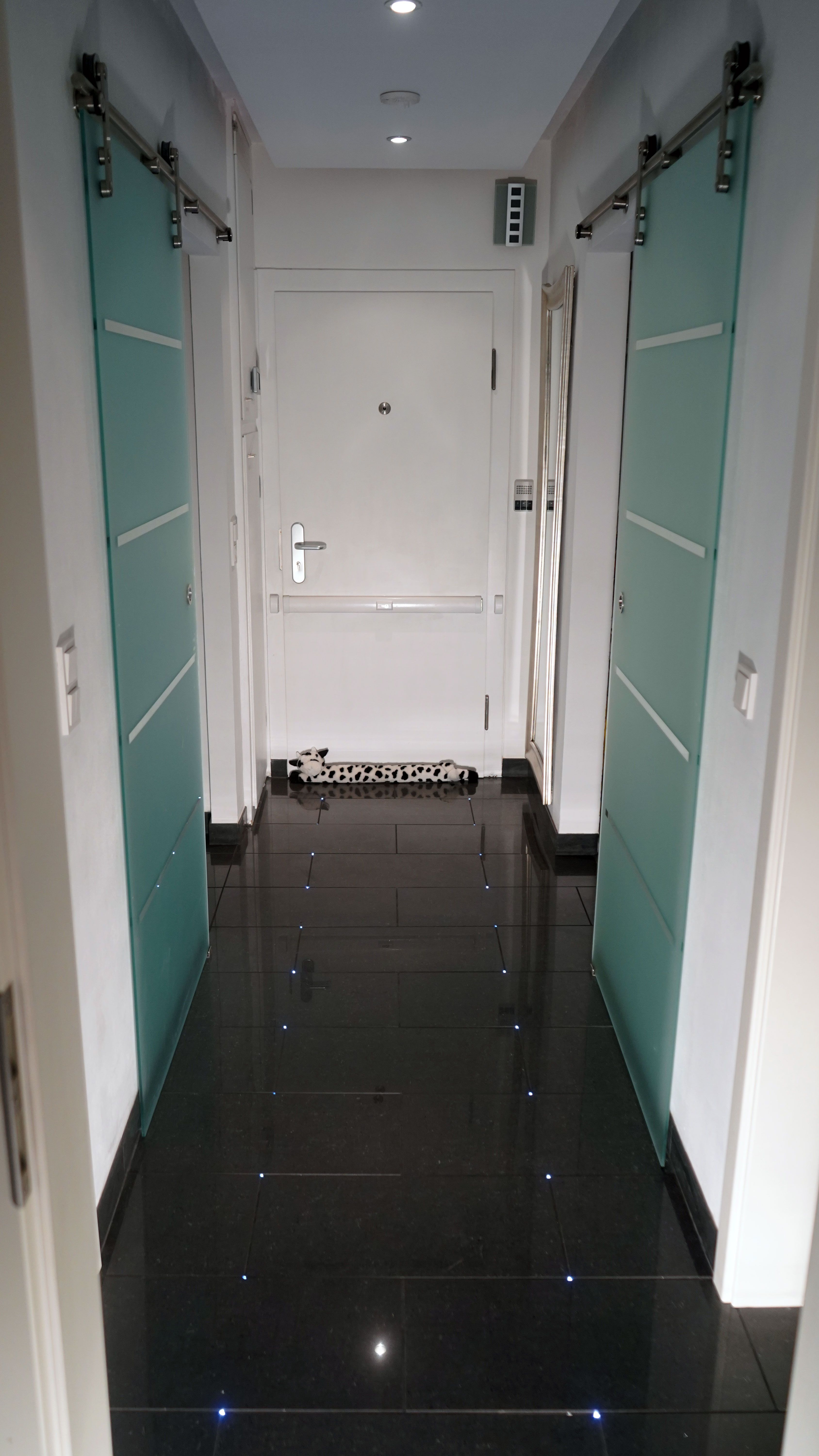 Modern, Renovated, Completely And High-Quality Equipped Apartment In Hamburg-Bahrenfeld - 6