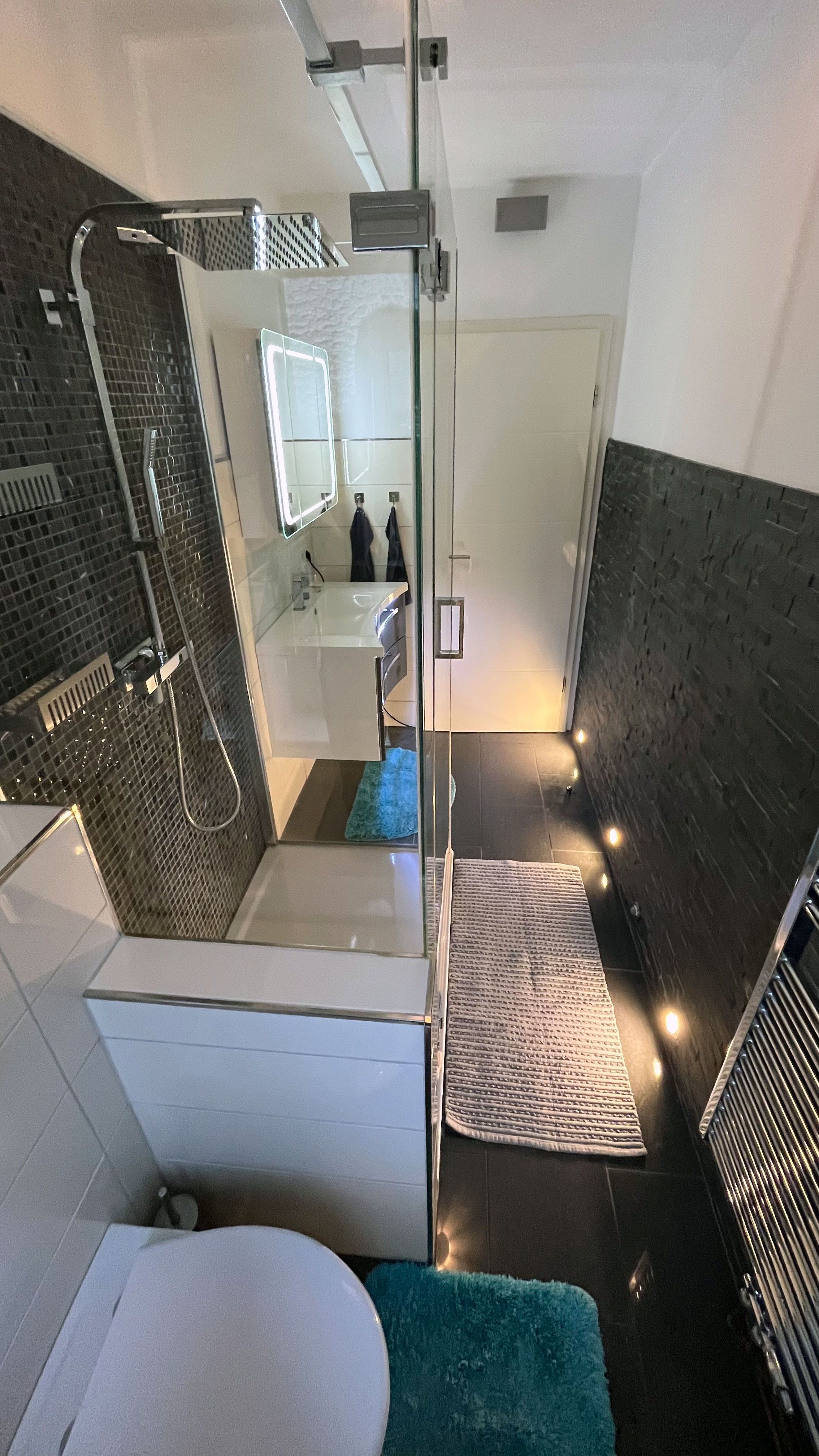 Modern, Renovated, Completely And High-Quality Equipped Apartment In Hamburg-Bahrenfeld - 11