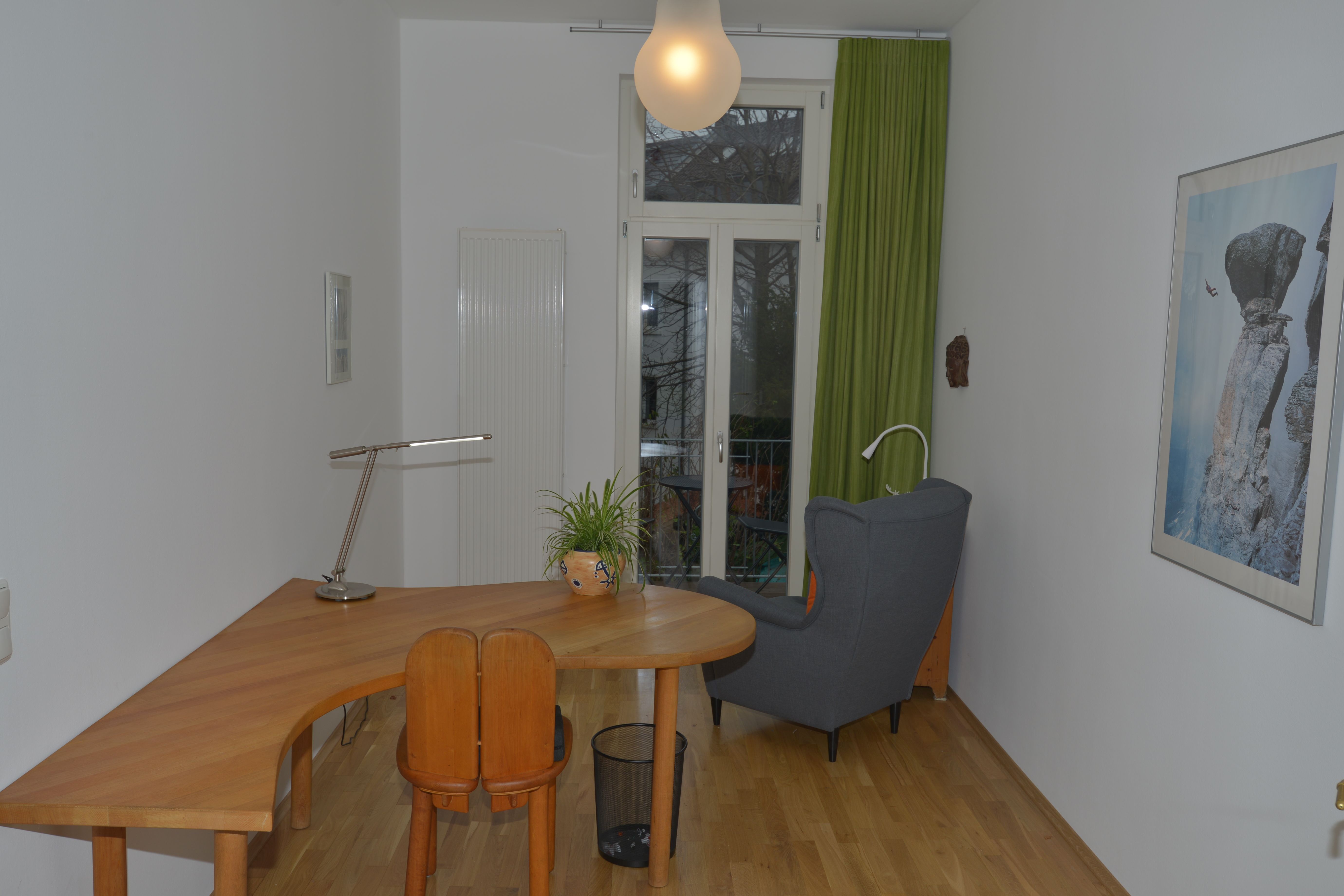 Living In The Middle Of The Martinsviertel - 1