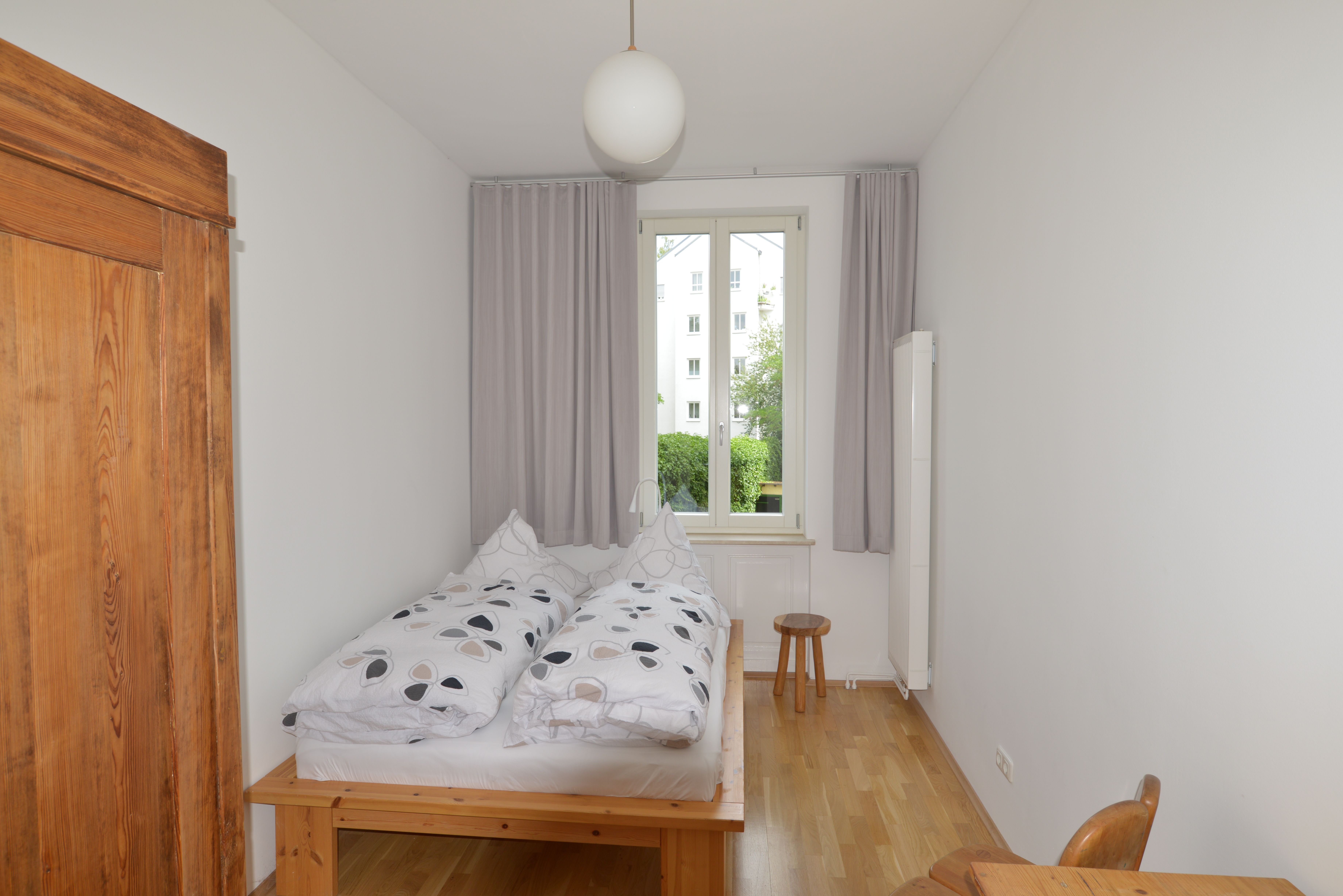 Living In The Middle Of The Martinsviertel - 5