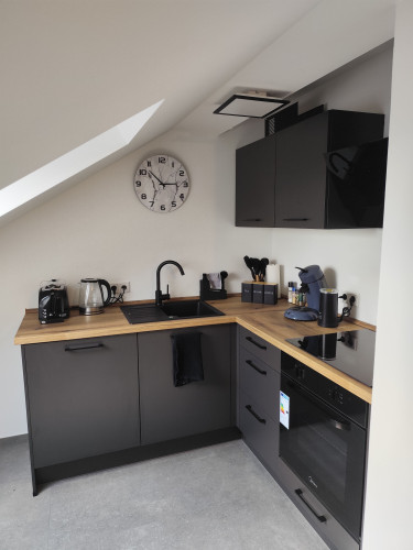 Family Safe apartment for 4 with working place and washer-dryer - Gallery - 13