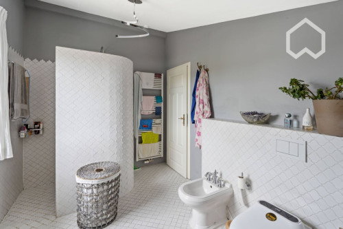 Einfamilienhaus im Landhausstil mit schönen Garten; single family house with beautiful garden  - Gallery -  5