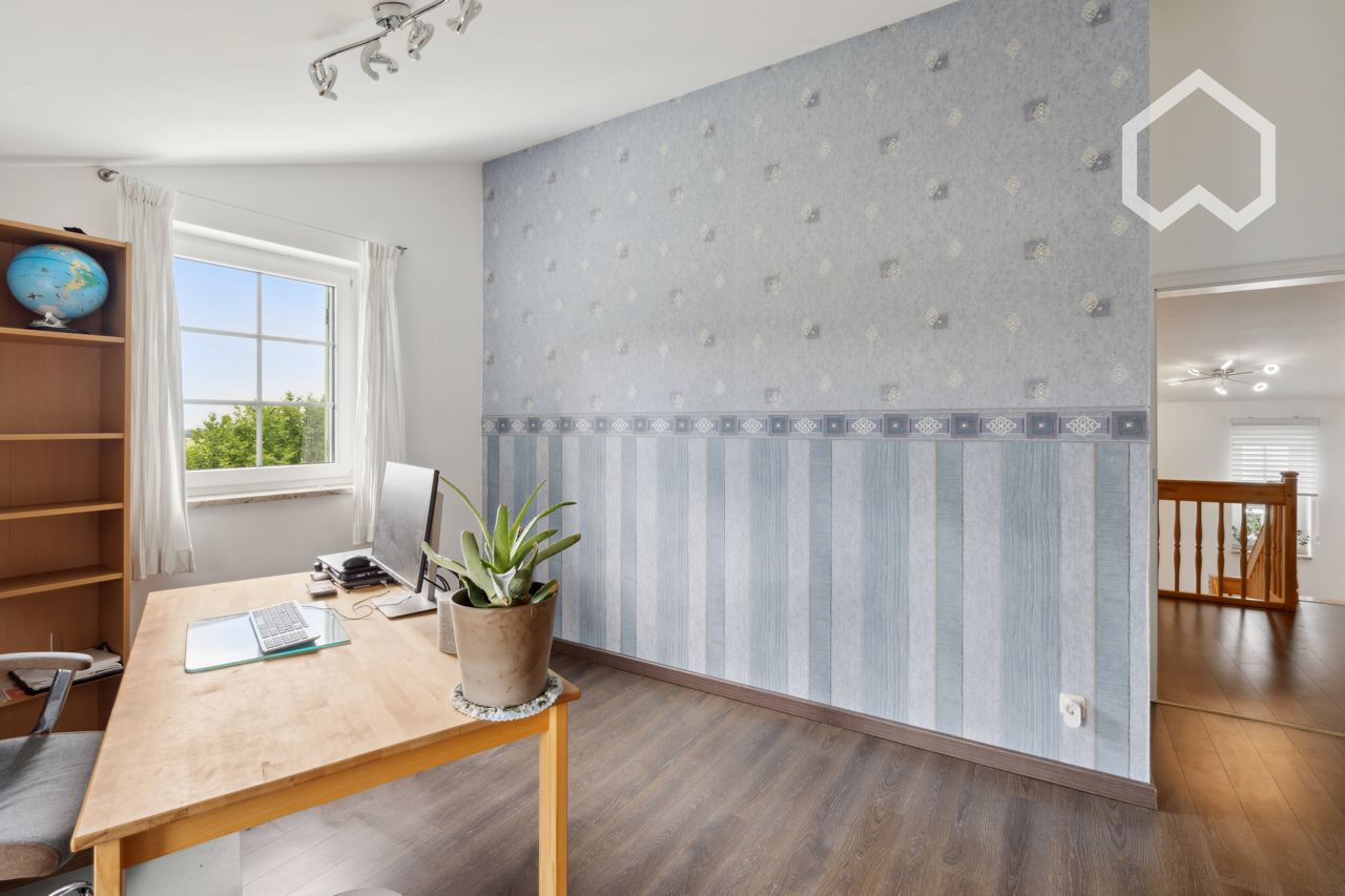  Einfamilienhaus Im Landhausstil Mit Schönen Garten; Single Family House With Beautiful Garden  -  Einfamilienhaus im Landhausstil mit schönen Garten; single family house with beautiful garden  - Gallery -  10