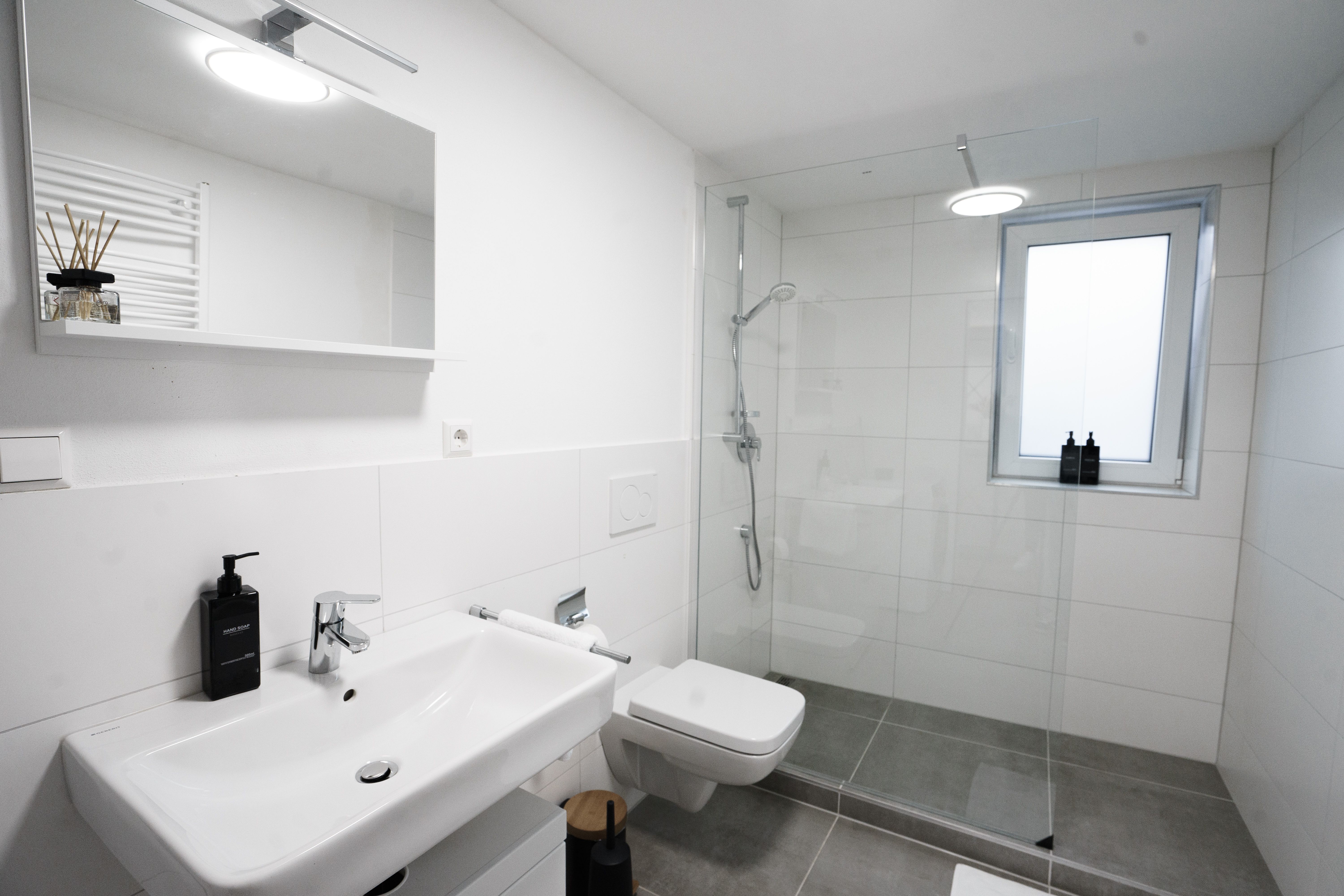 Deluxe Apartment - Your Stylish Temporary Home In Reutlingen - 1