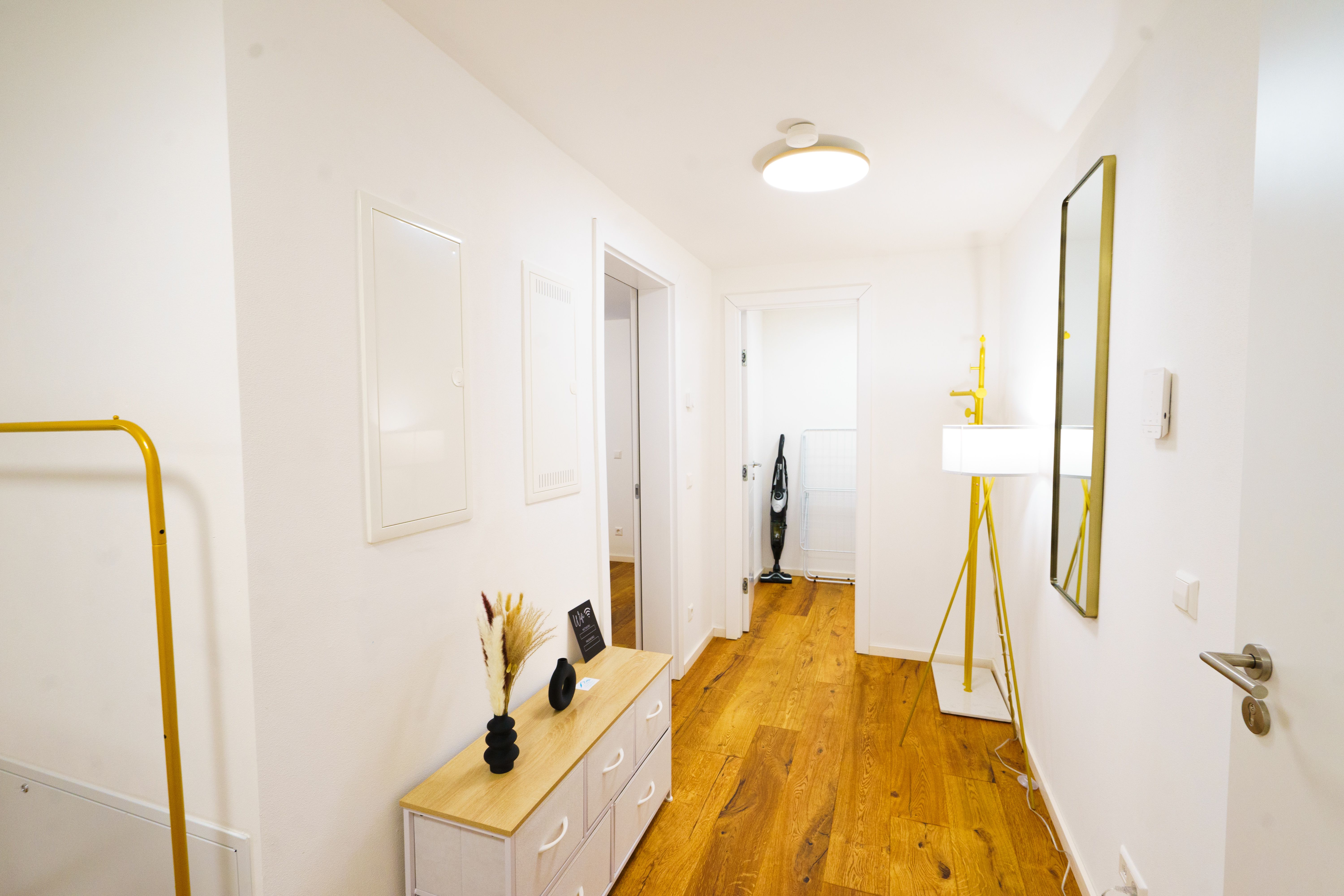 Deluxe Apartment - Your Stylish Temporary Home In Reutlingen - 4