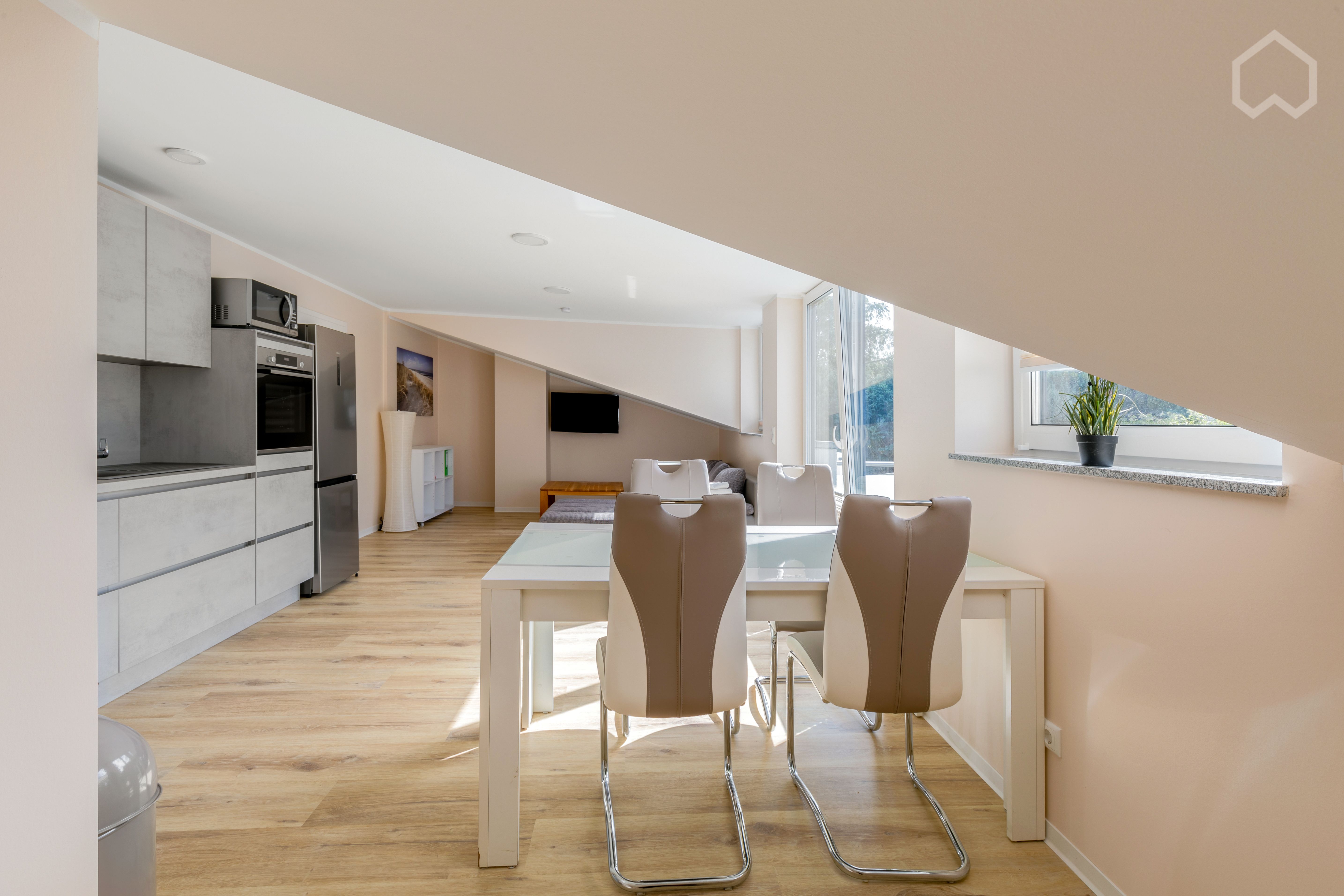  Bright, Modern Apartment With High Quality Kitchen And Balcony In Aachen  -  Bright, modern apartment with high quality kitchen and balcony in Aachen  - Gallery -  14