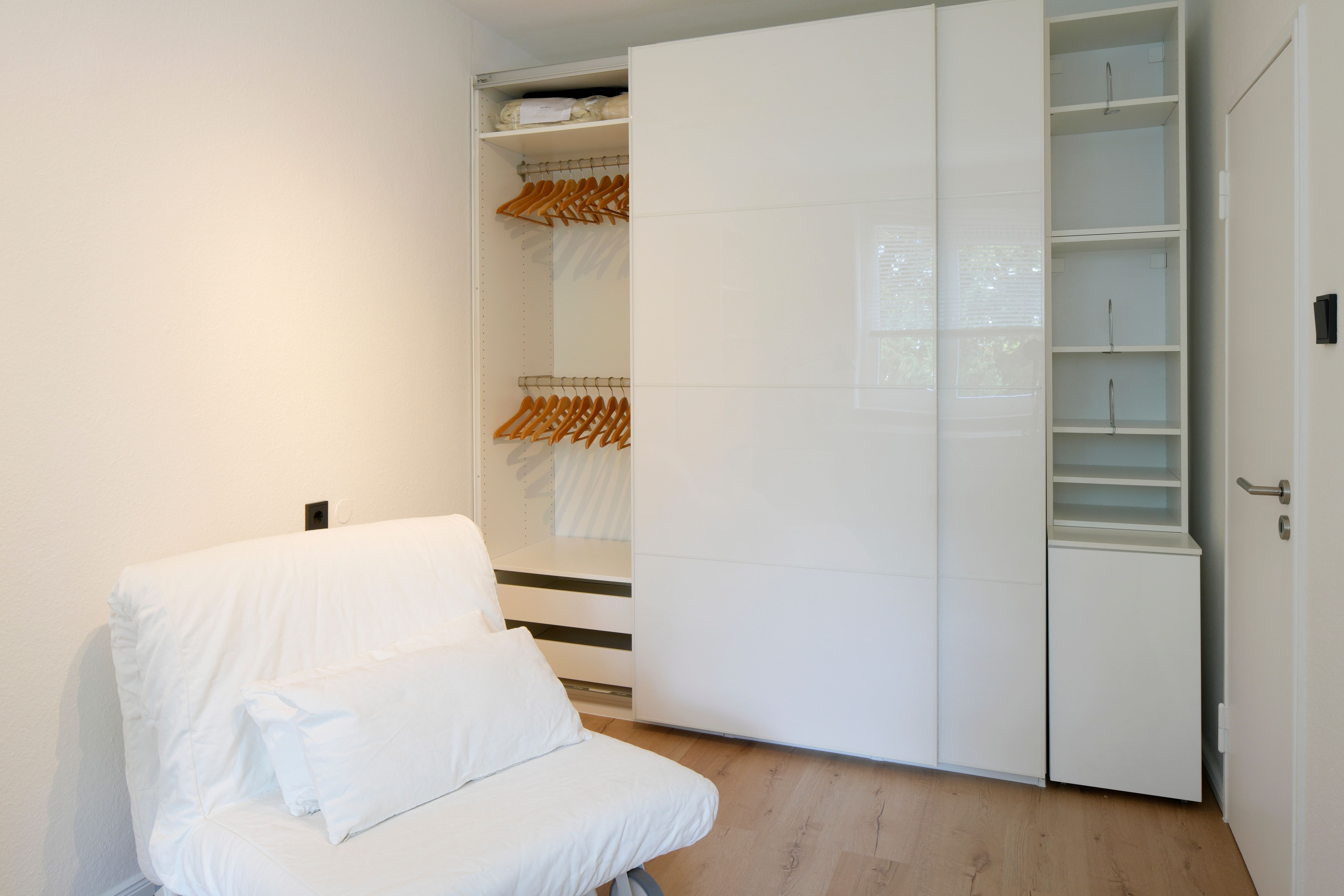  Located In A Prime Location, Fully Renovated, Furnished 3‑room Apartment (90 m²) For Temporary Rent   -  Located in a prime location, fully renovated, furnished 3‑room apartment (90 m²) for temporary rent – close to the Alster / Hamburg‑Uhlenhorst  - Gallery -  17