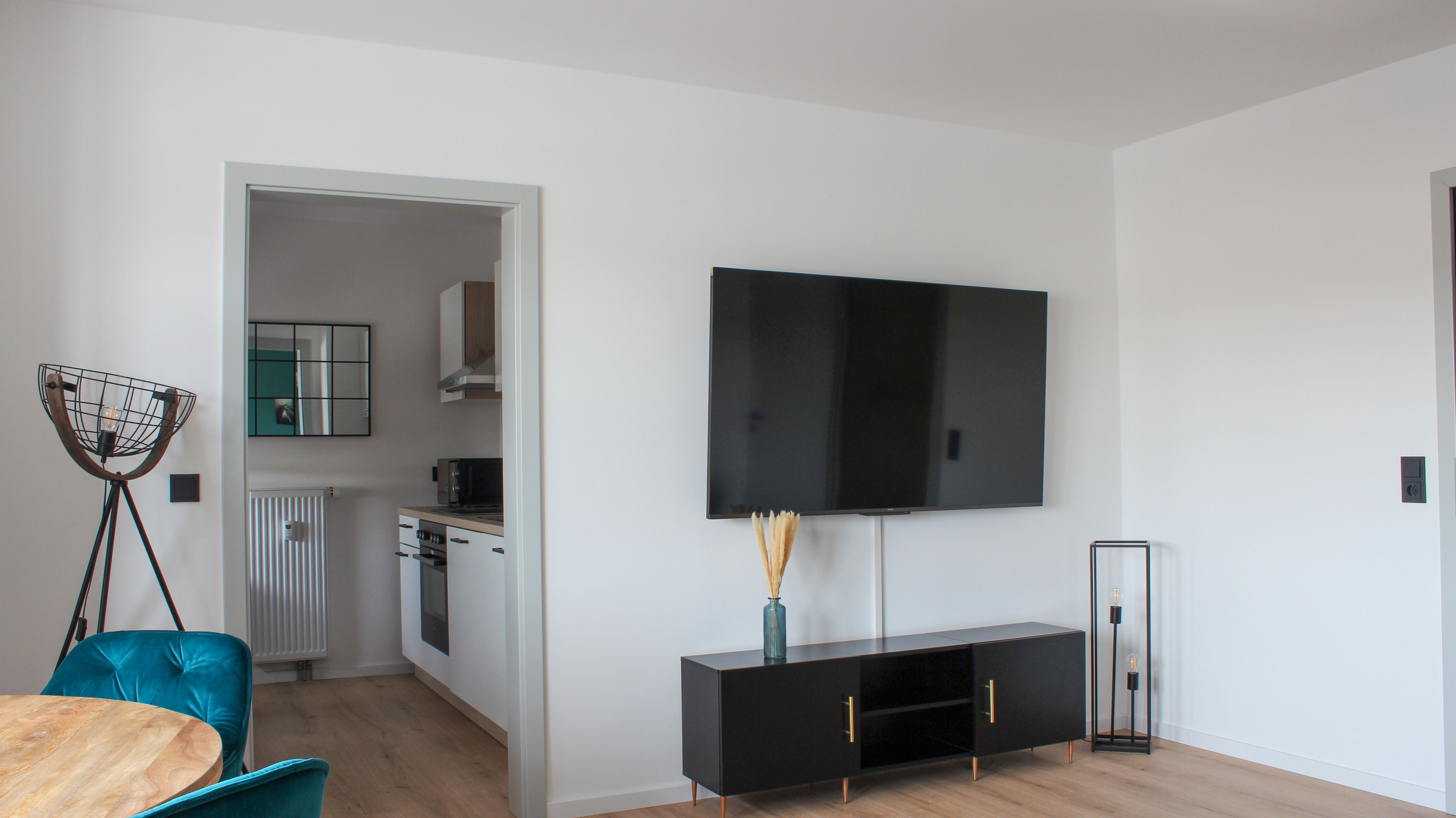  Modern, Perfect Apartment In Aschaffenburg With Underground Car Parking Area And Netflix  -  Modern, perfect apartment in Aschaffenburg with underground car parking area and Netflix  - Gallery -  3
