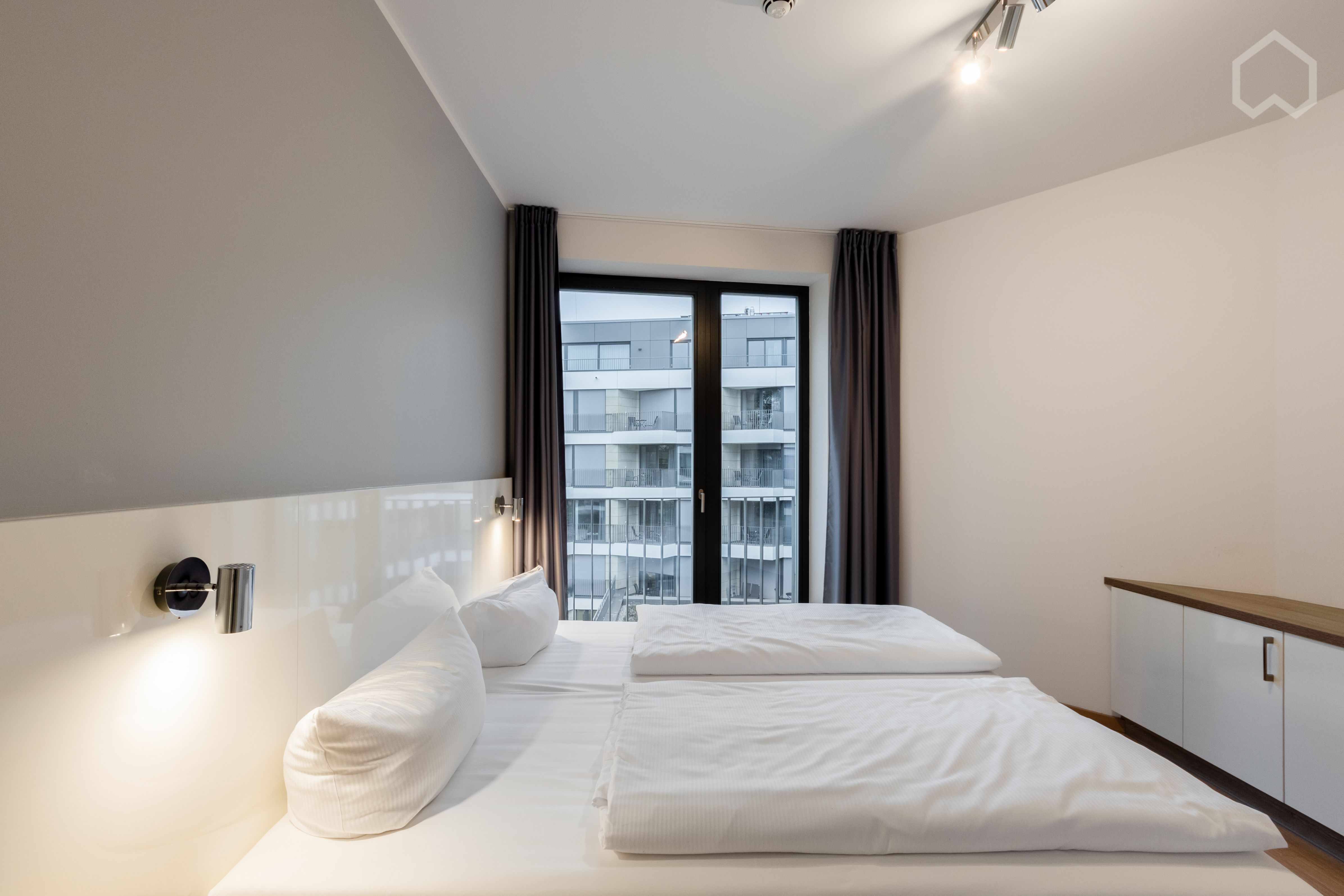  3-Room Apartment, Modern, High-Quality, With Balcony In The Center Of Dresden  -  3-Room Apartment, modern, high-quality, with balcony in the center of Dresden  - Gallery -  20