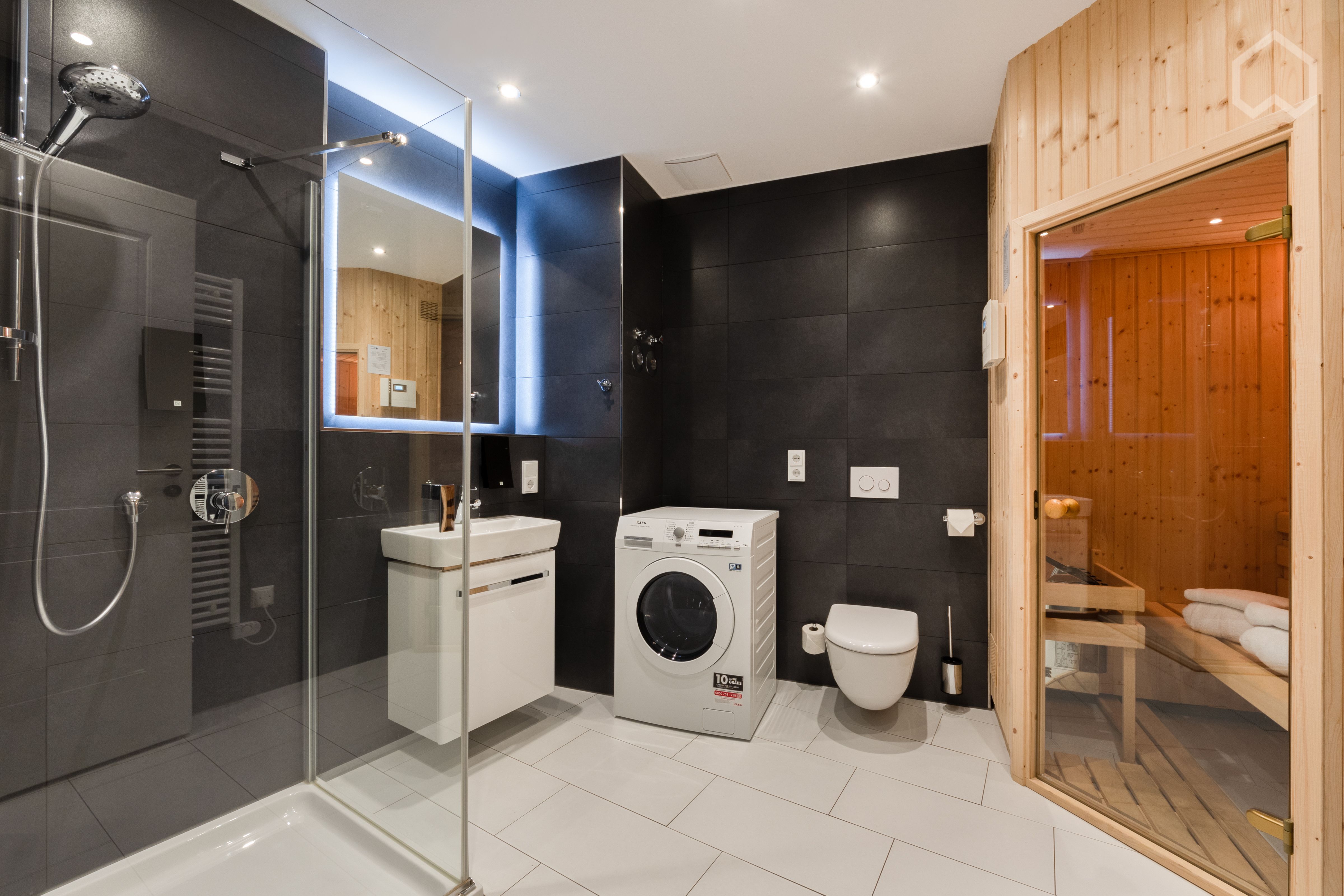 3-Room Apartment, Modern, High-Quality, With Balcony In The Center Of Dresden (Germany) - 14