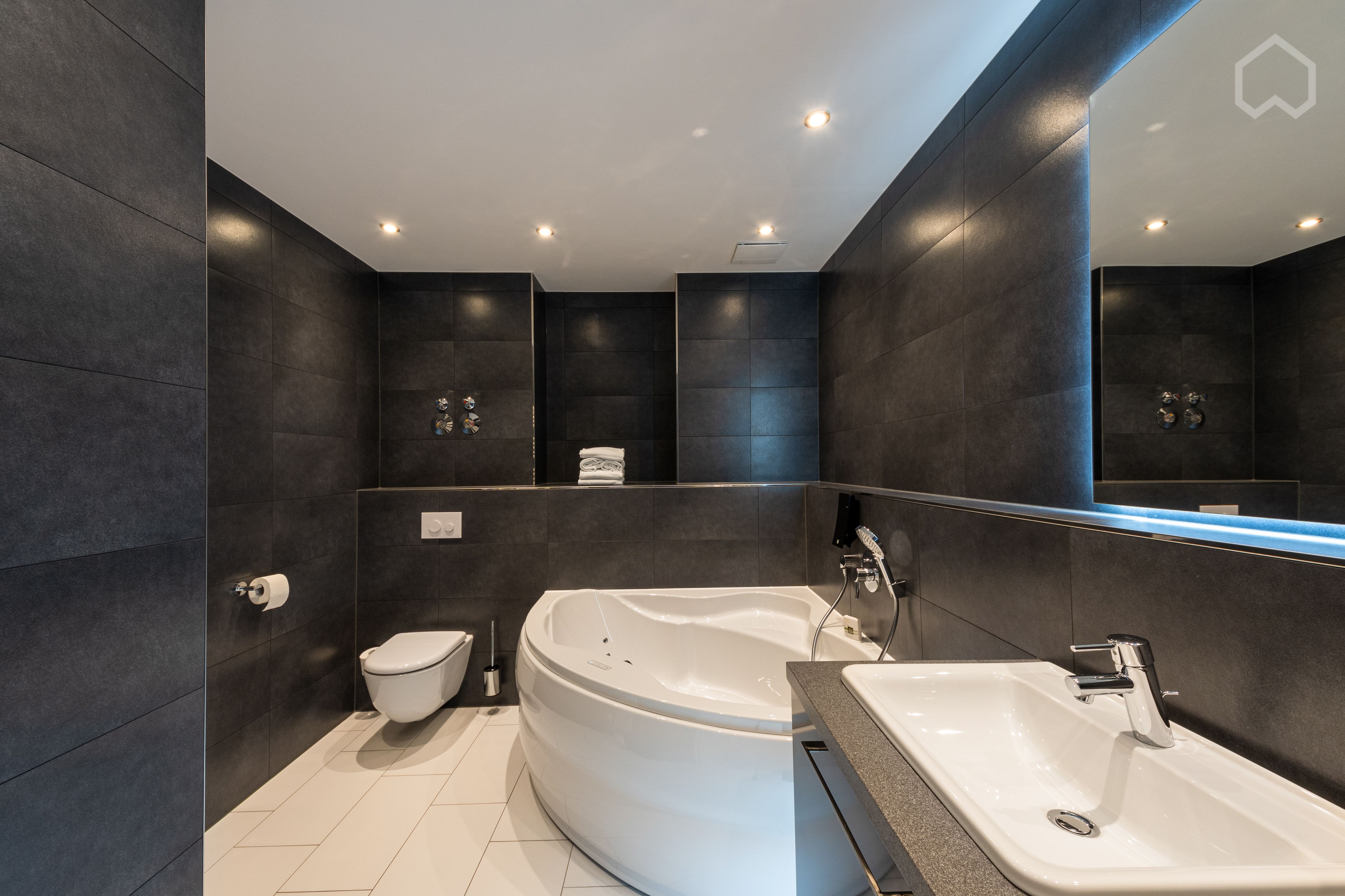 4-Room Apartment, Modern, High-Quality, With Balcony In The Center Of Dresden (Germany) - 19