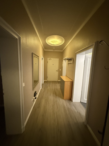 QUIET CITY CENTER 2-BEDROOM APARTMENT WITH BALCONY
