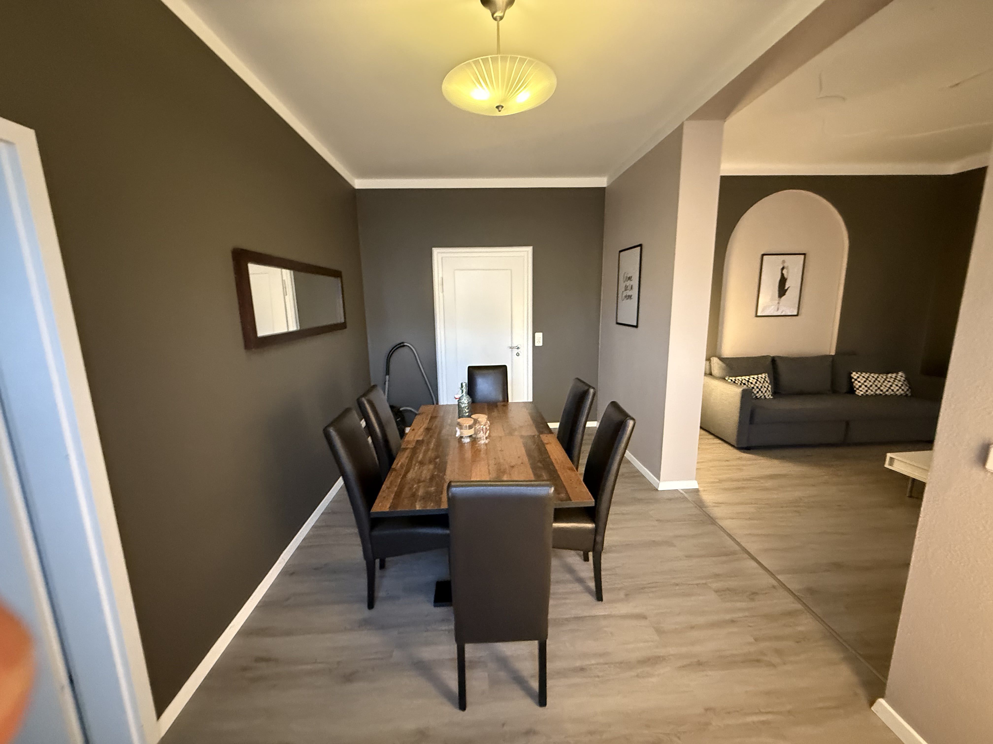 QUIET CITY CENTER 2-BEDROOM APARTMENT WITH BALCONY - QUIET CITY CENTER 2-BEDROOM APARTMENT WITH BALCONY - Gallery - 4