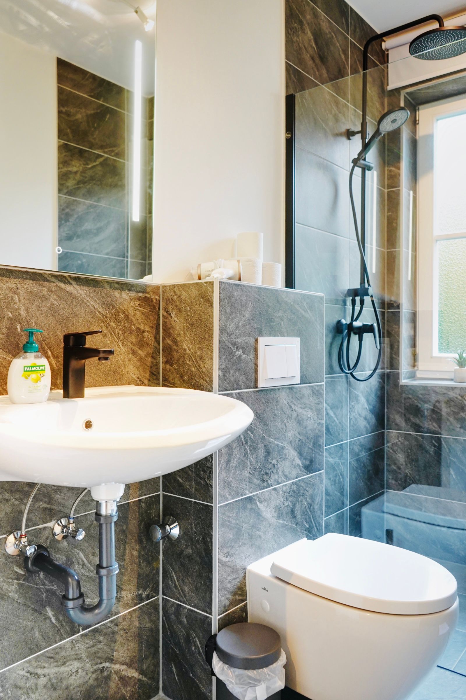 Bright & Neat Suite In Wolfsburg - 1
