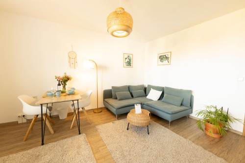 Spacious Flat | Balcony | Washing Machine | Smart TV - Gallery - 22