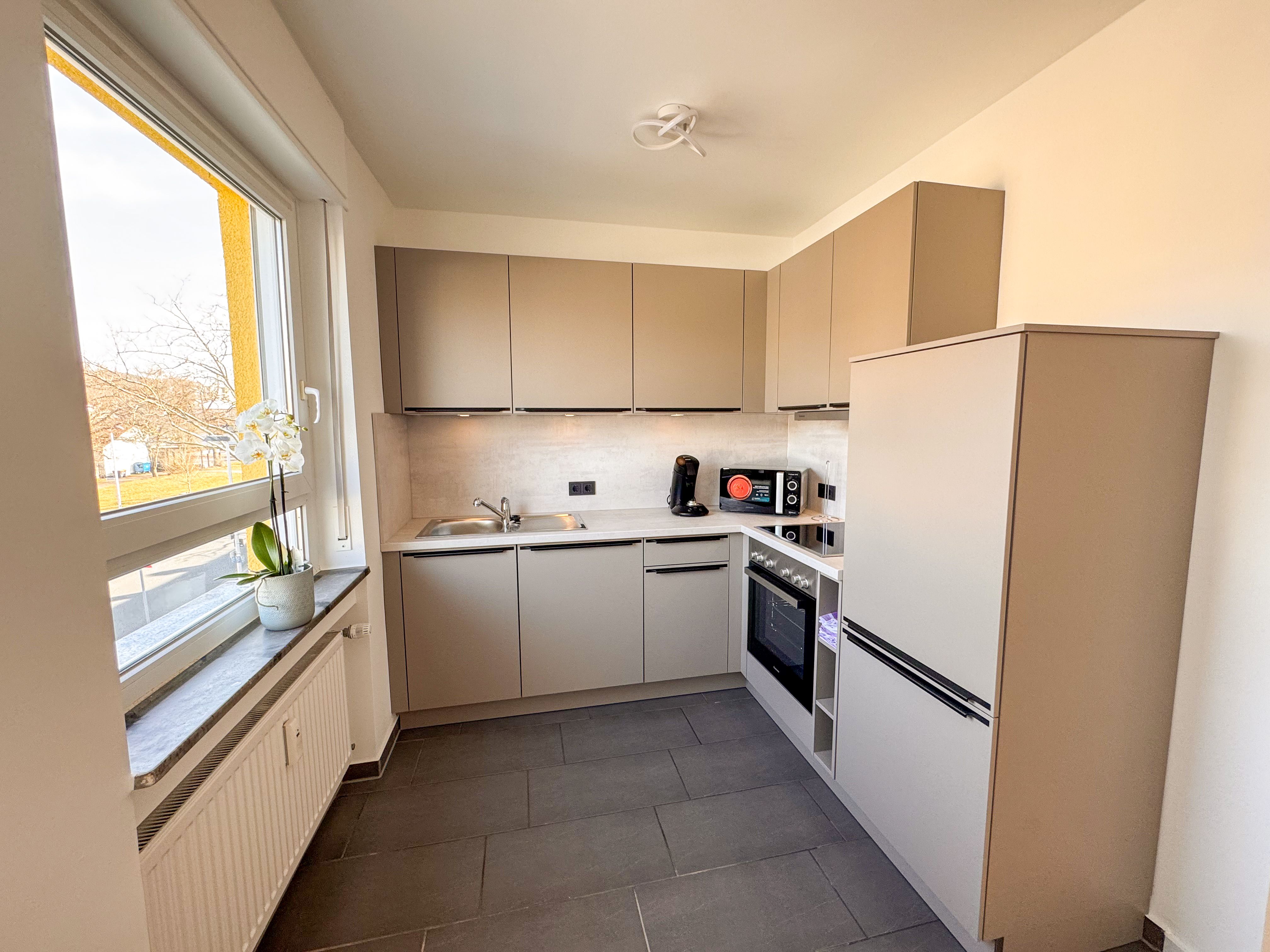  Fantastic Feel-Good Oasis With Balcony And Garage  -  Fantastic feel-good oasis with balcony and garage  - Gallery -  7