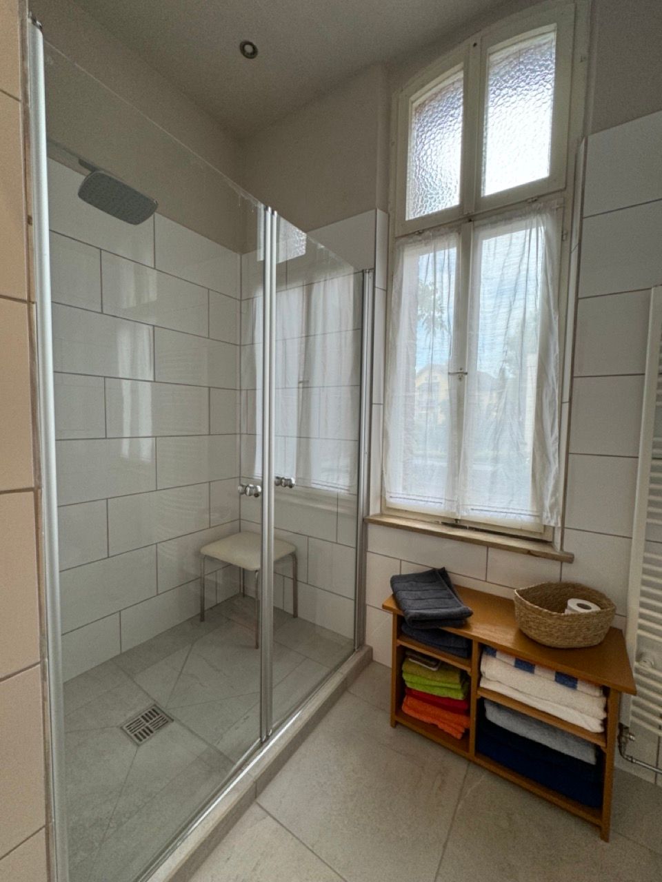 Lovingly Exclusively Furnished, Spacious Art Nouveau Apartment In Bayreuth - 10