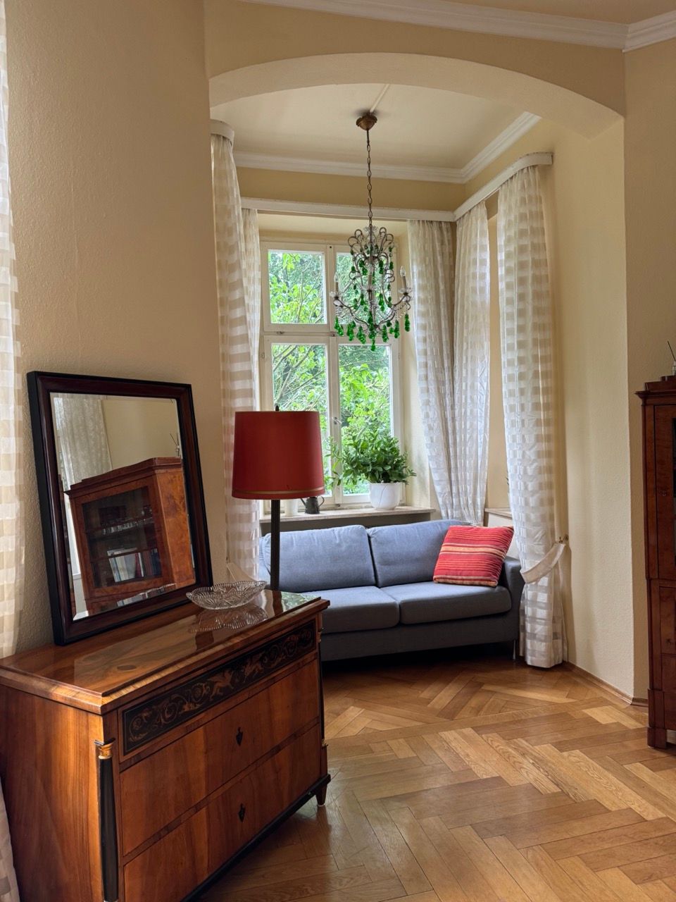 Lovingly Exclusively Furnished, Spacious Art Nouveau Apartment In Bayreuth - 26