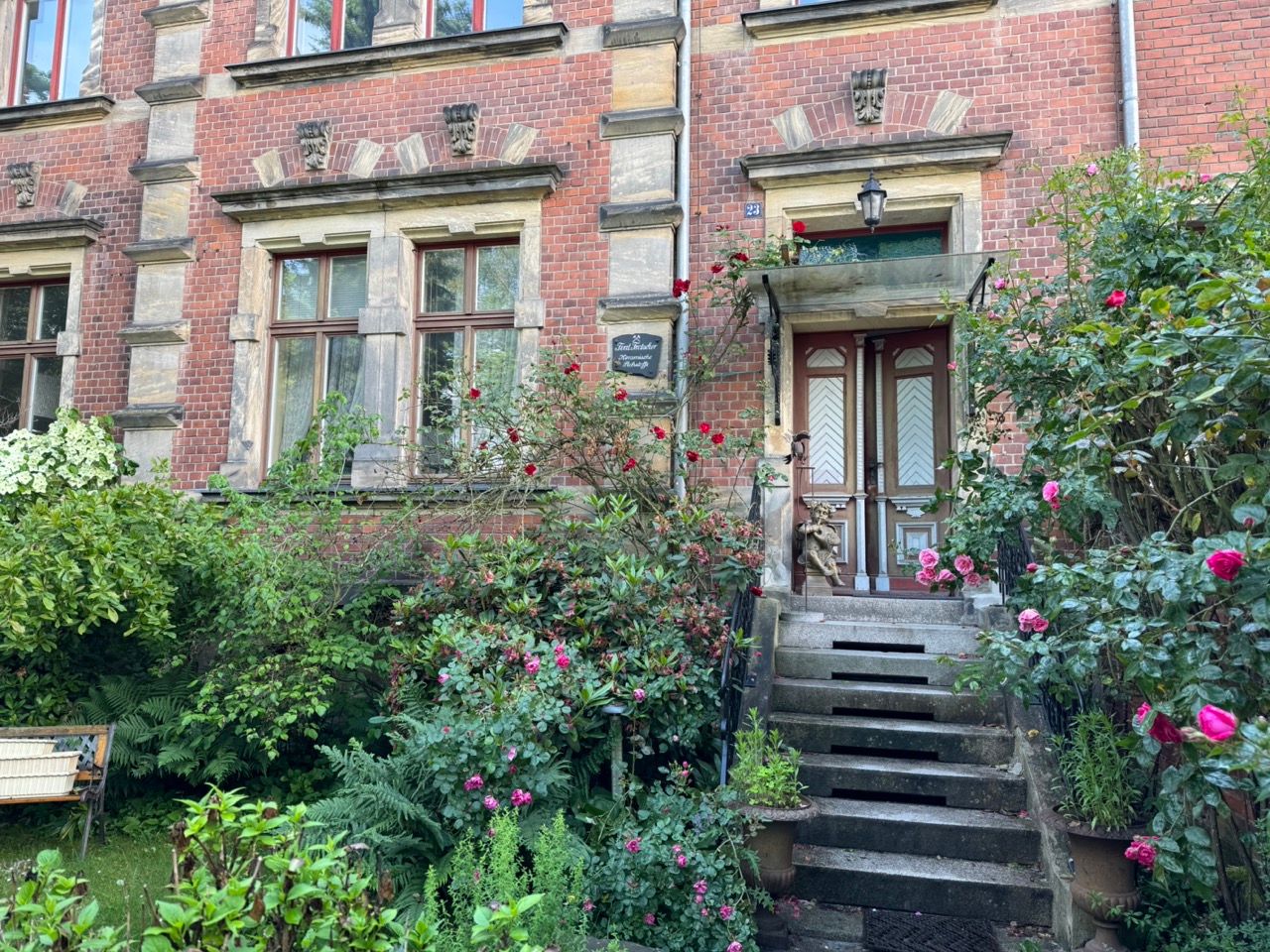 Lovingly Exclusively Furnished, Spacious Art Nouveau Apartment In Bayreuth - 1