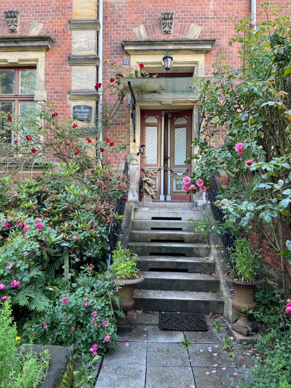 Lovingly Exclusively Furnished, Spacious Art Nouveau Apartment In Bayreuth - 2
