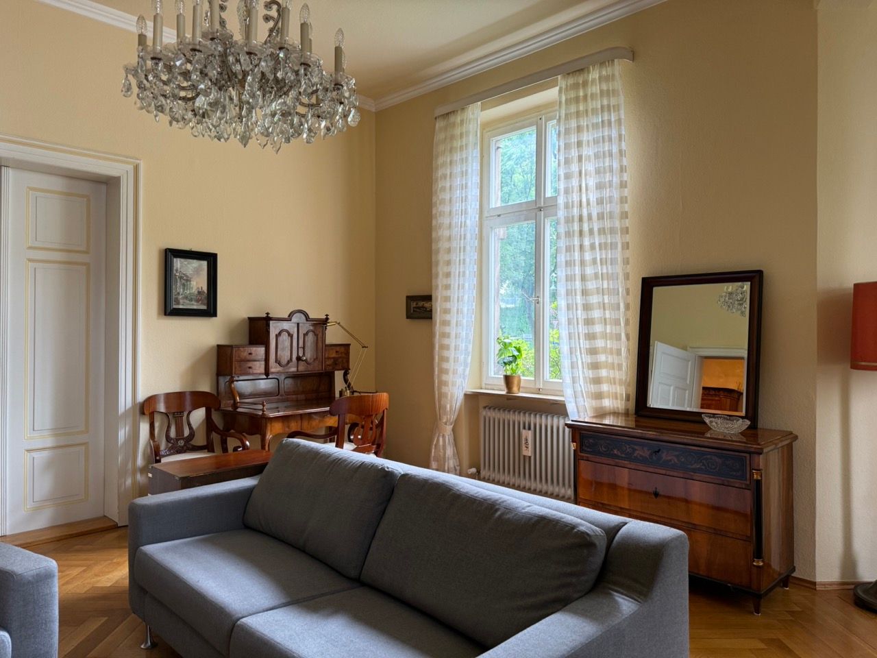 Lovingly Exclusively Furnished, Spacious Art Nouveau Apartment In Bayreuth - 27