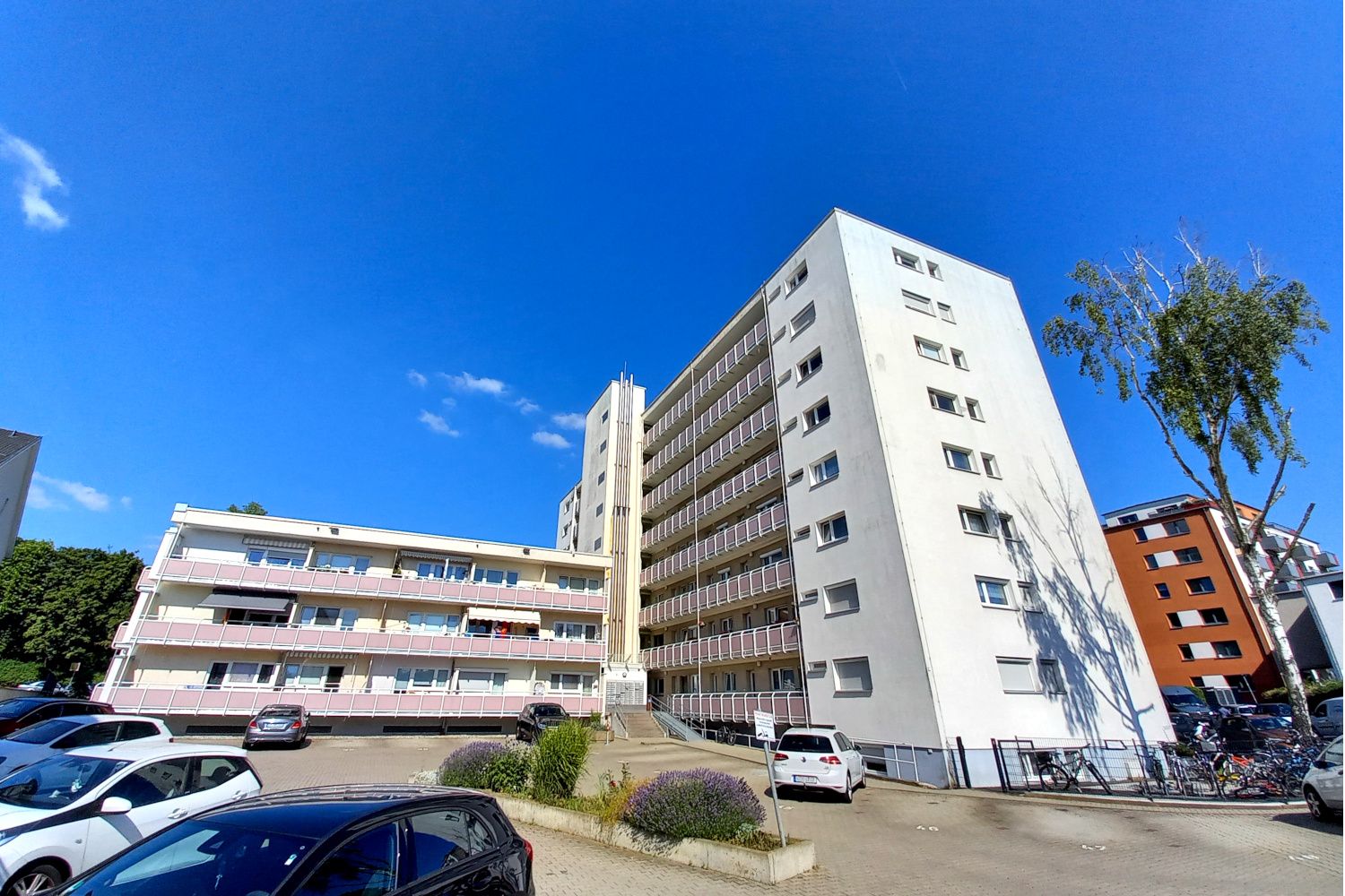  Furnished 2-Room Apartment With Balcony, Elevator And Parking Space Centrally Located In Eschborn  -  Furnished 2-room apartment with balcony, elevator and parking space centrally located in Eschborn  - Gallery -  1