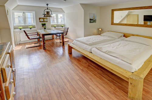 Welcome to the holiday apartment "Kajüte am Nordermarkt" for up to 2 people in the heart of the lively old town.