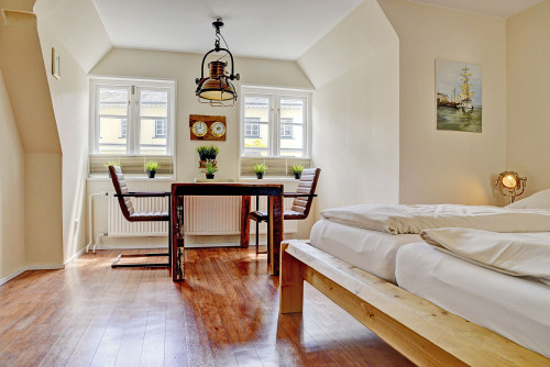Welcome to the holiday apartment "Kajüte am Nordermarkt" for up to 2 people in the heart of the lively old town. - Gallery - 8