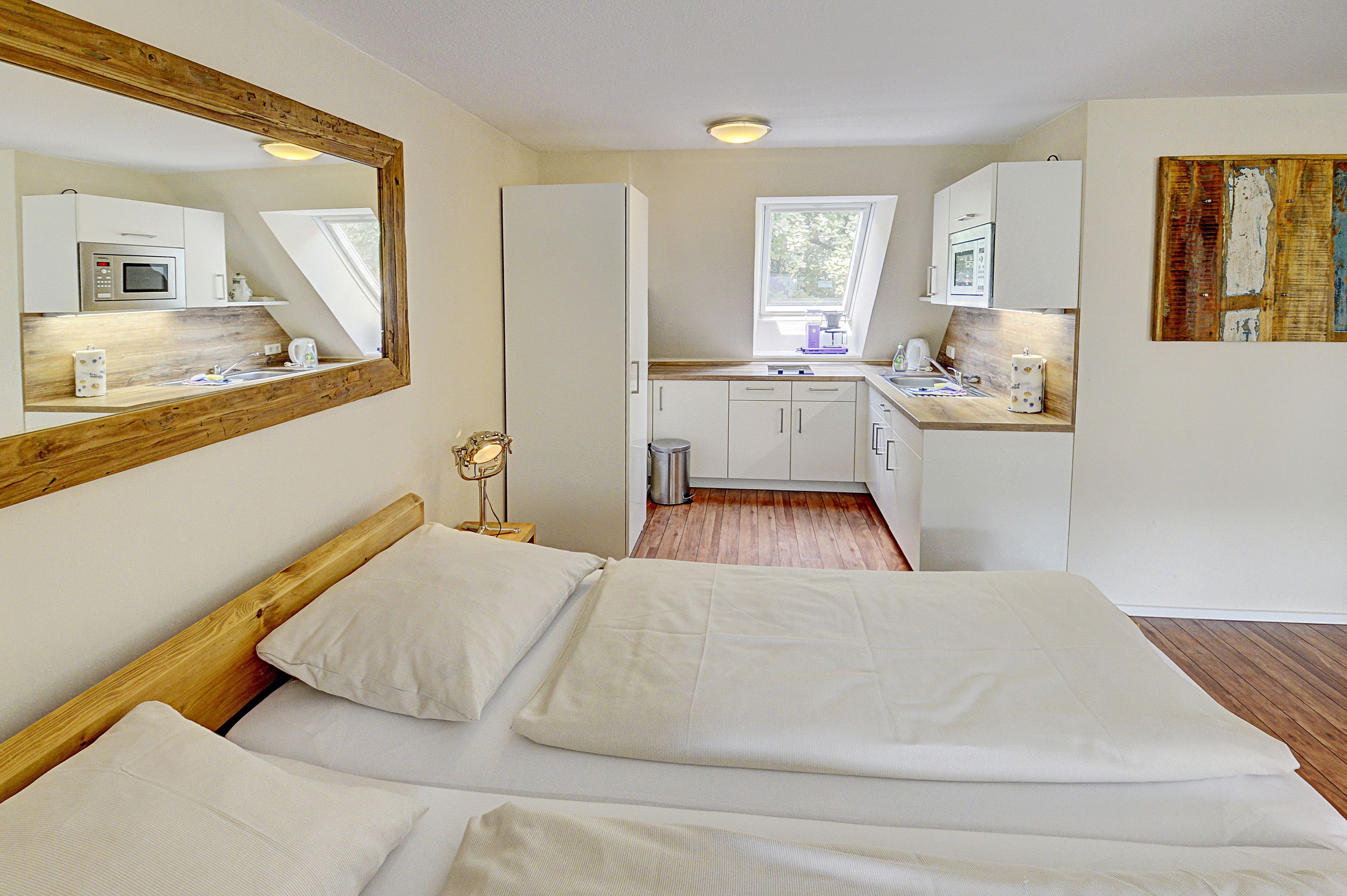  Welcome To The Holiday Apartment "Kajüte Am Nordermarkt" For Up To 2 People In The Heart Of The Live  -  Welcome to the holiday apartment "Kajüte am Nordermarkt" for up to 2 people in the heart of the lively old town.  - Gallery -  10
