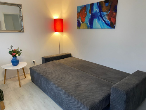 Fully furnished 2-room top floor apartment (south-balcony/elevator/underground parking) in Sindelfingen