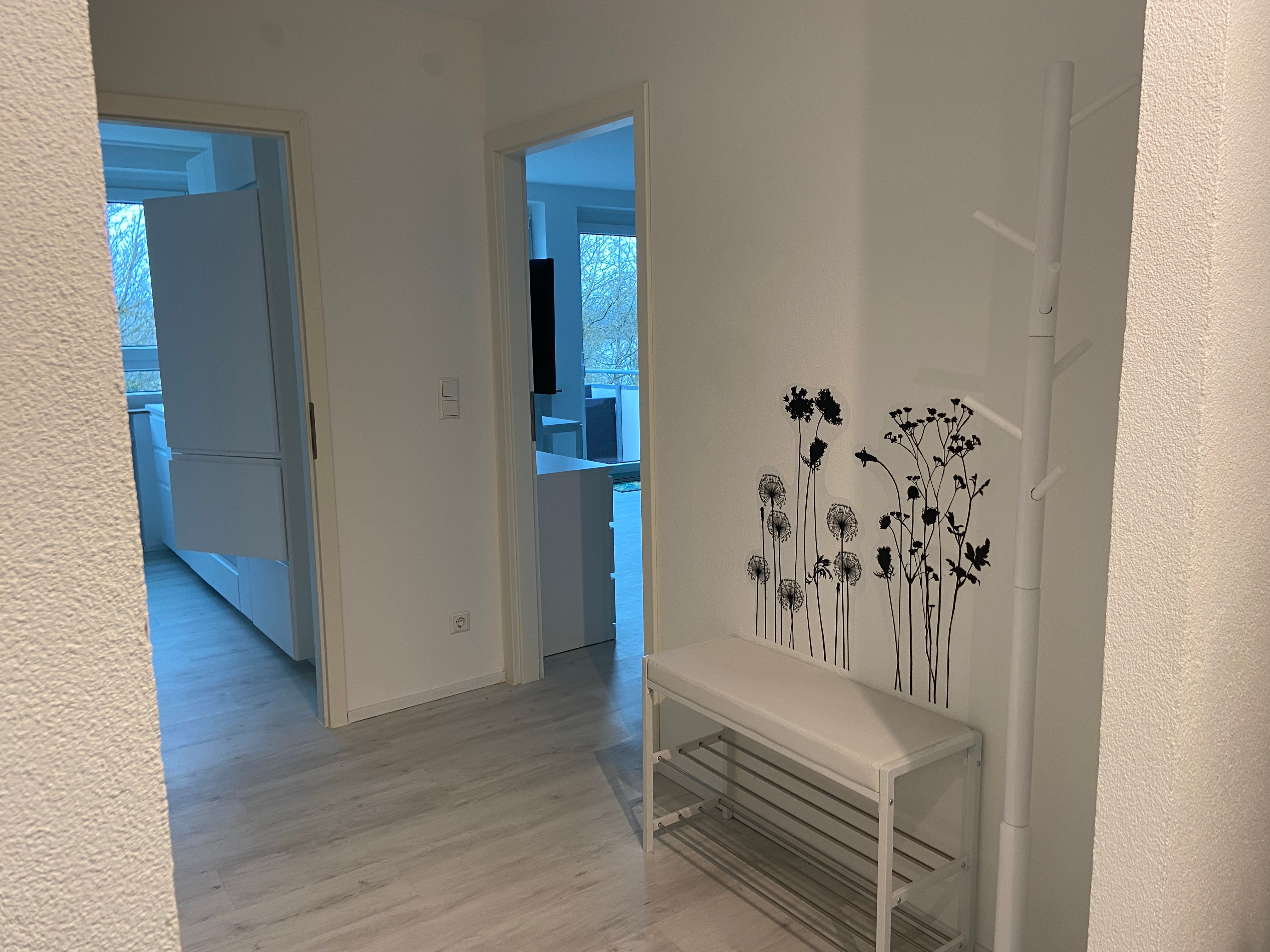  Fully Furnished 2-Room Top Floor Apartment (south-Balcony/elevator/underground Parking) In Sindelfin  -  Fully furnished 2-room top floor apartment (south-balcony/elevator/underground parking) in Sindelfingen  - Gallery -  4