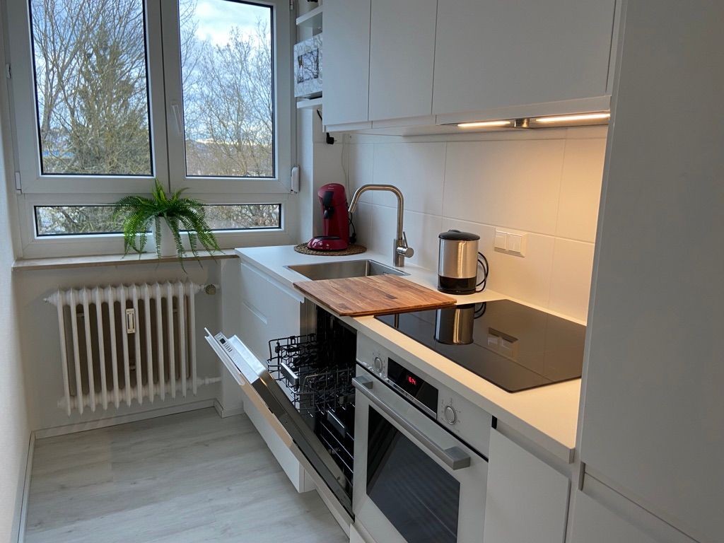  Fully Furnished 2-Room Top Floor Apartment (south-Balcony/elevator/underground Parking) In Sindelfin  -  Fully furnished 2-room top floor apartment (south-balcony/elevator/underground parking) in Sindelfingen  - Gallery -  7
