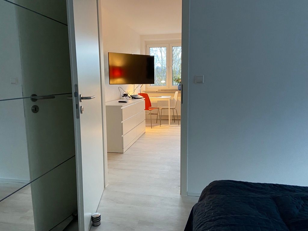  Fully Furnished 2-Room Top Floor Apartment (south-Balcony/elevator/underground Parking) In Sindelfin  -  Fully furnished 2-room top floor apartment (south-balcony/elevator/underground parking) in Sindelfingen  - Gallery -  8