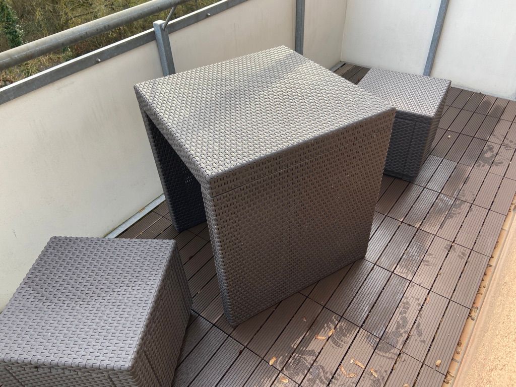  Fully Furnished 2-Room Top Floor Apartment (south-Balcony/elevator/underground Parking) In Sindelfin  -  Fully furnished 2-room top floor apartment (south-balcony/elevator/underground parking) in Sindelfingen  - Gallery -  1