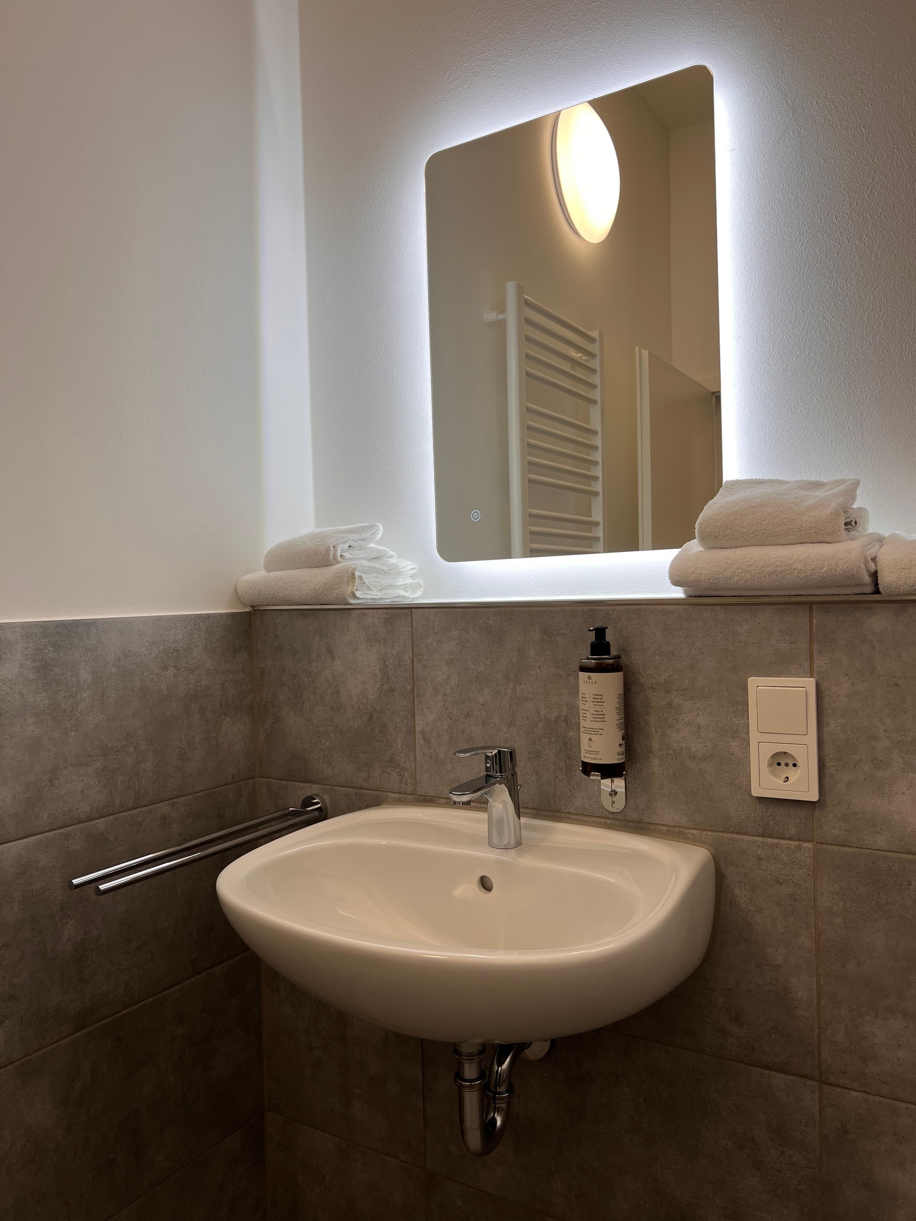  Nice & Lovely Flat In Altdorf  -  Nice & lovely flat in Altdorf  - Gallery -  3