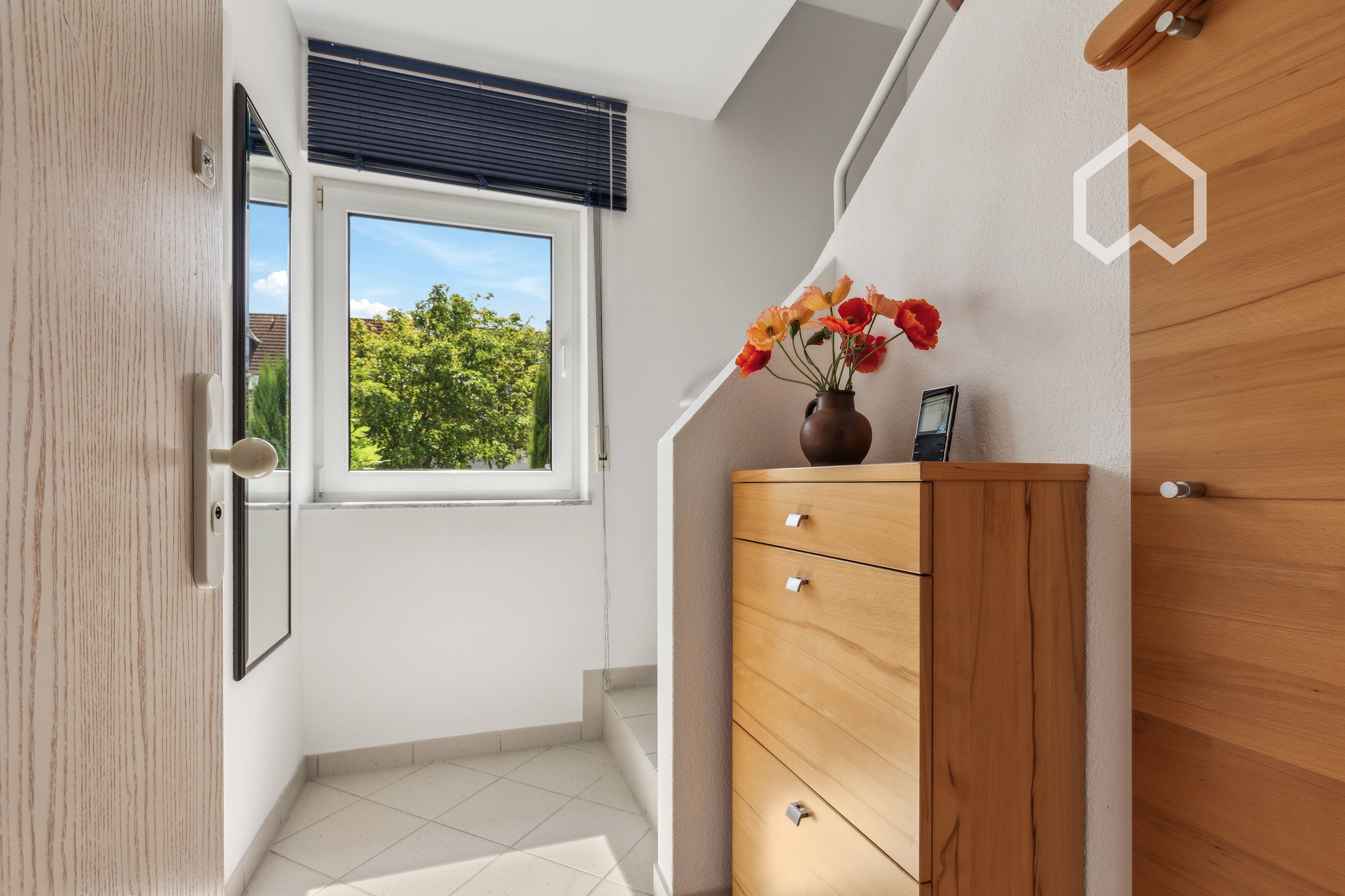  Bad Homburg. Near U2, Attic Apartment With High Living Comfort.  -  Bad Homburg. Near U2, attic apartment with high living comfort.  - Gallery -  3