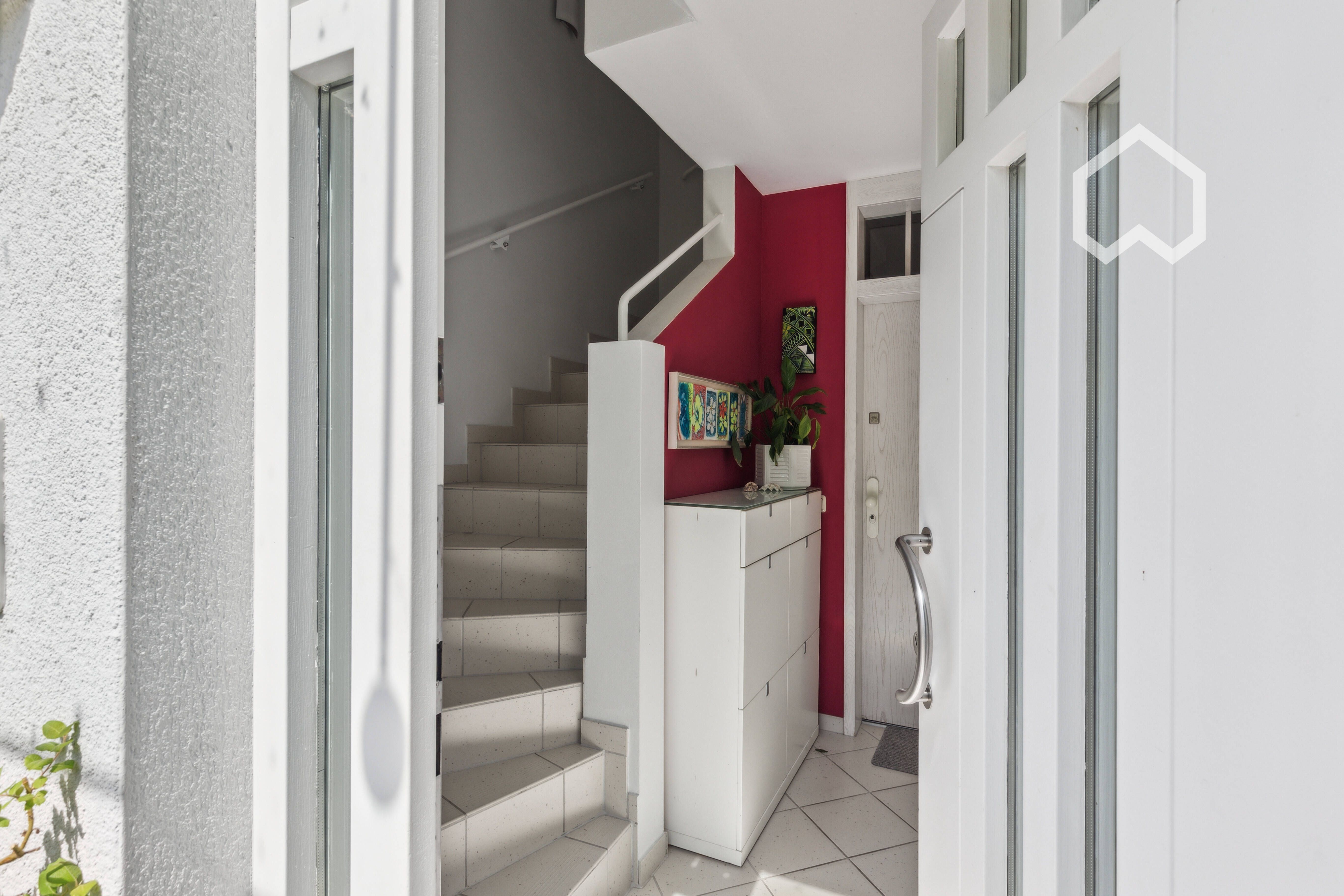  Bad Homburg. Near U2, Attic Apartment With High Living Comfort.  -  Bad Homburg. Near U2, attic apartment with high living comfort.  - Gallery -  2