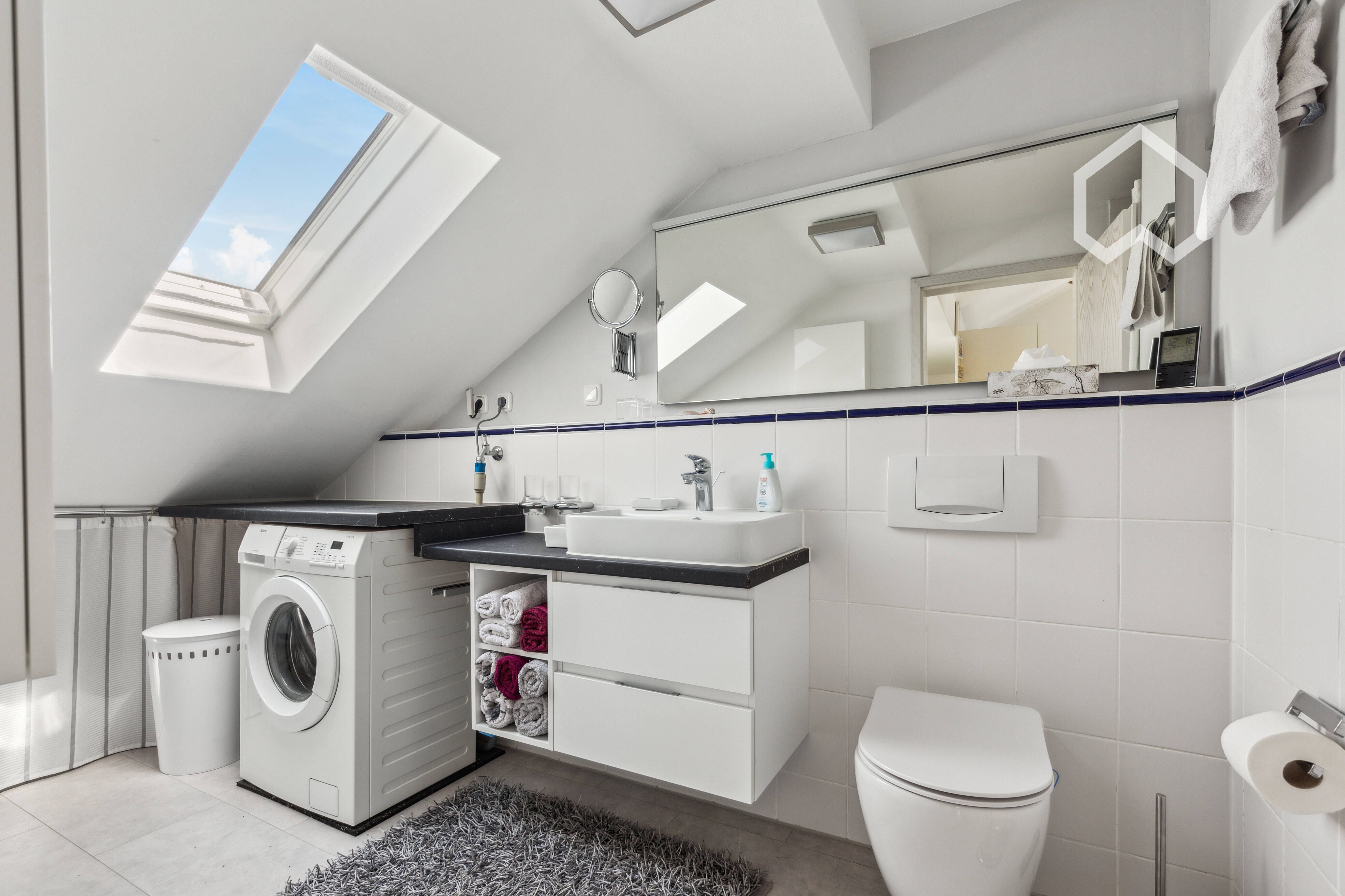  Bad Homburg. Near U2, Attic Apartment With High Living Comfort.  -  Bad Homburg. Near U2, attic apartment with high living comfort.  - Gallery -  5