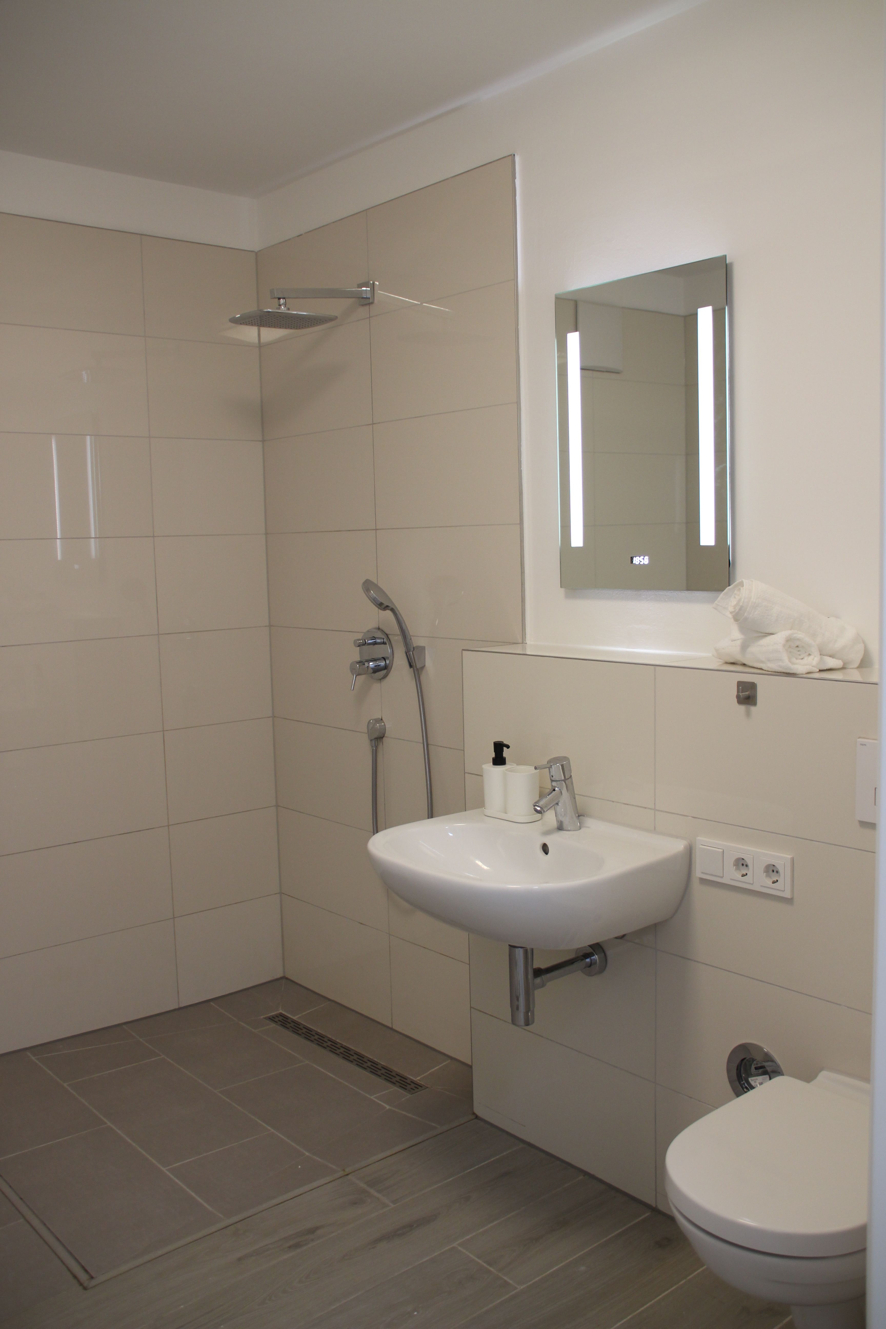 Nice & New Apartment In Hilden - 4