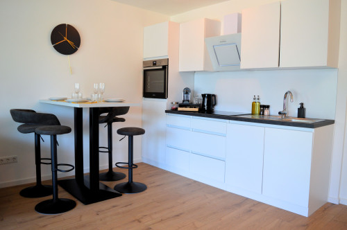 Apartment Ratingen: Balcony, Kitchen, Close to DÜ Messe & Airport