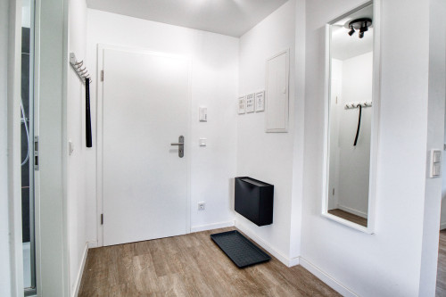 Business Apt l Airport/Fair l 4 Guests – ZachaStay - Gallery - 15