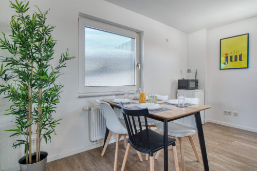Business Apt l Airport/Fair l 4 Guests – ZachaStay - Gallery - 12