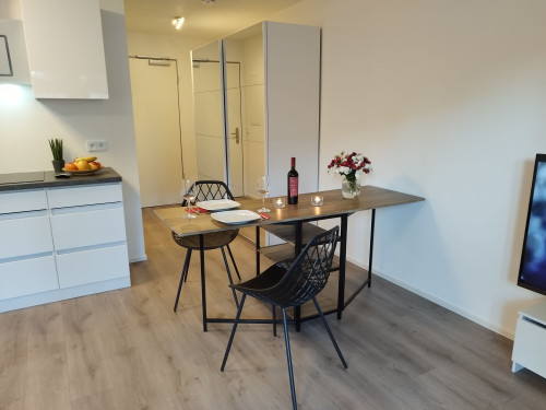 Newly furnished new building bright with garden centrally located near S-Bahn incl. fiber optic connection - Gallery - 13