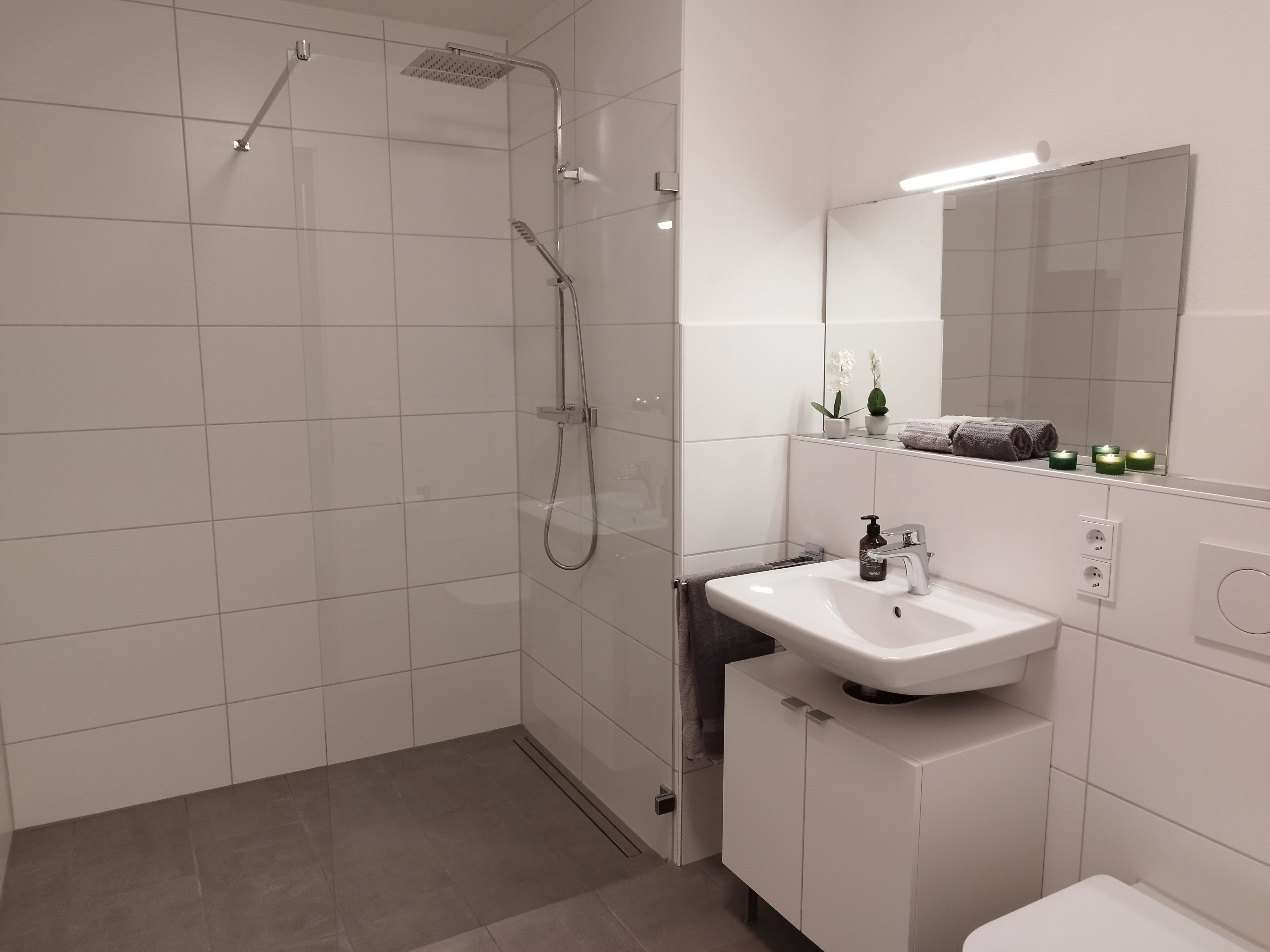 Newly Furnished New Building Bright With Garden Centrally Located Near S-Bahn Incl. Fiber Optic Conn - 10