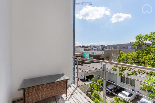Very nice and cozy home with balcony to the south