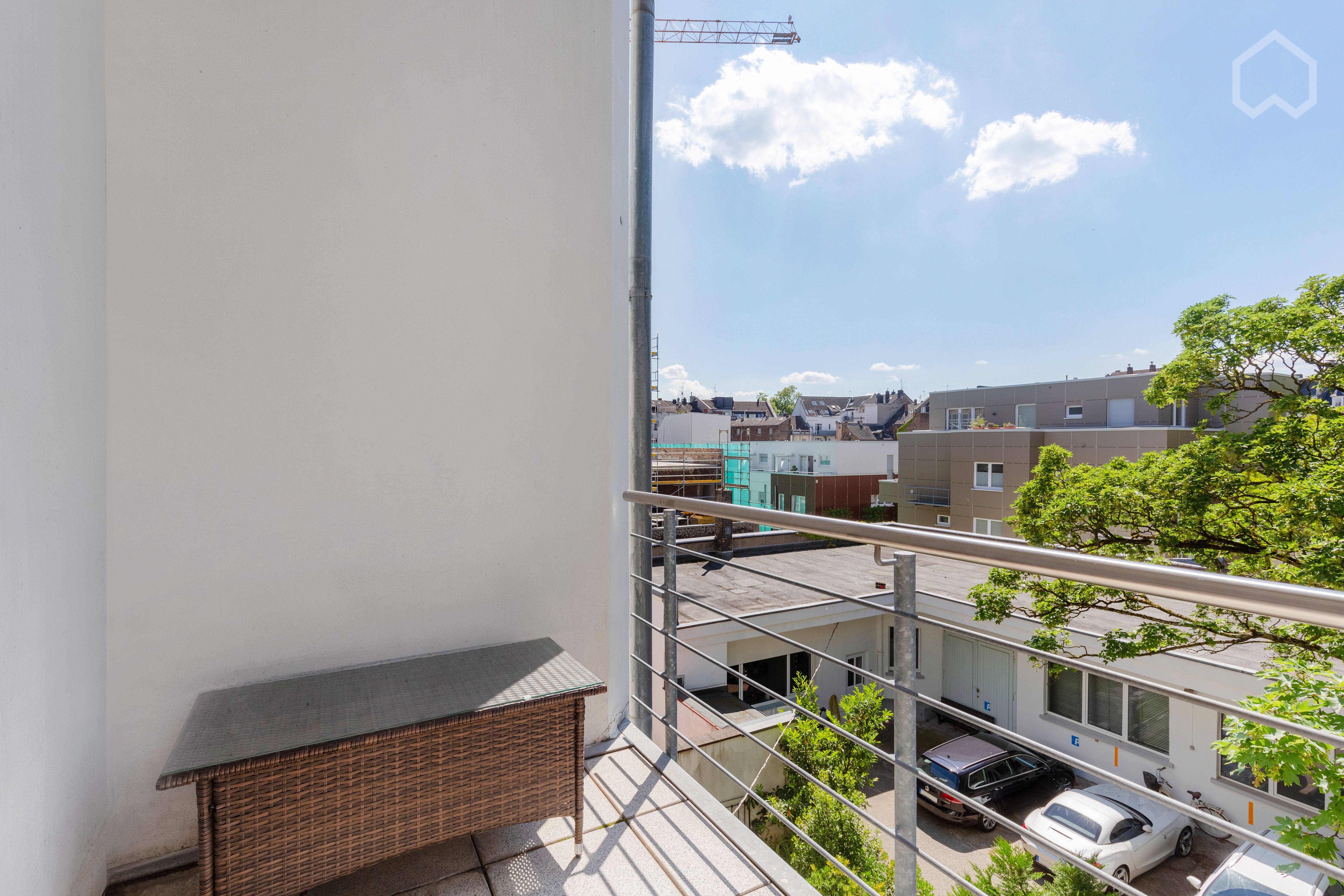 Very Nice And Cozy Home With Balcony To The South - 3