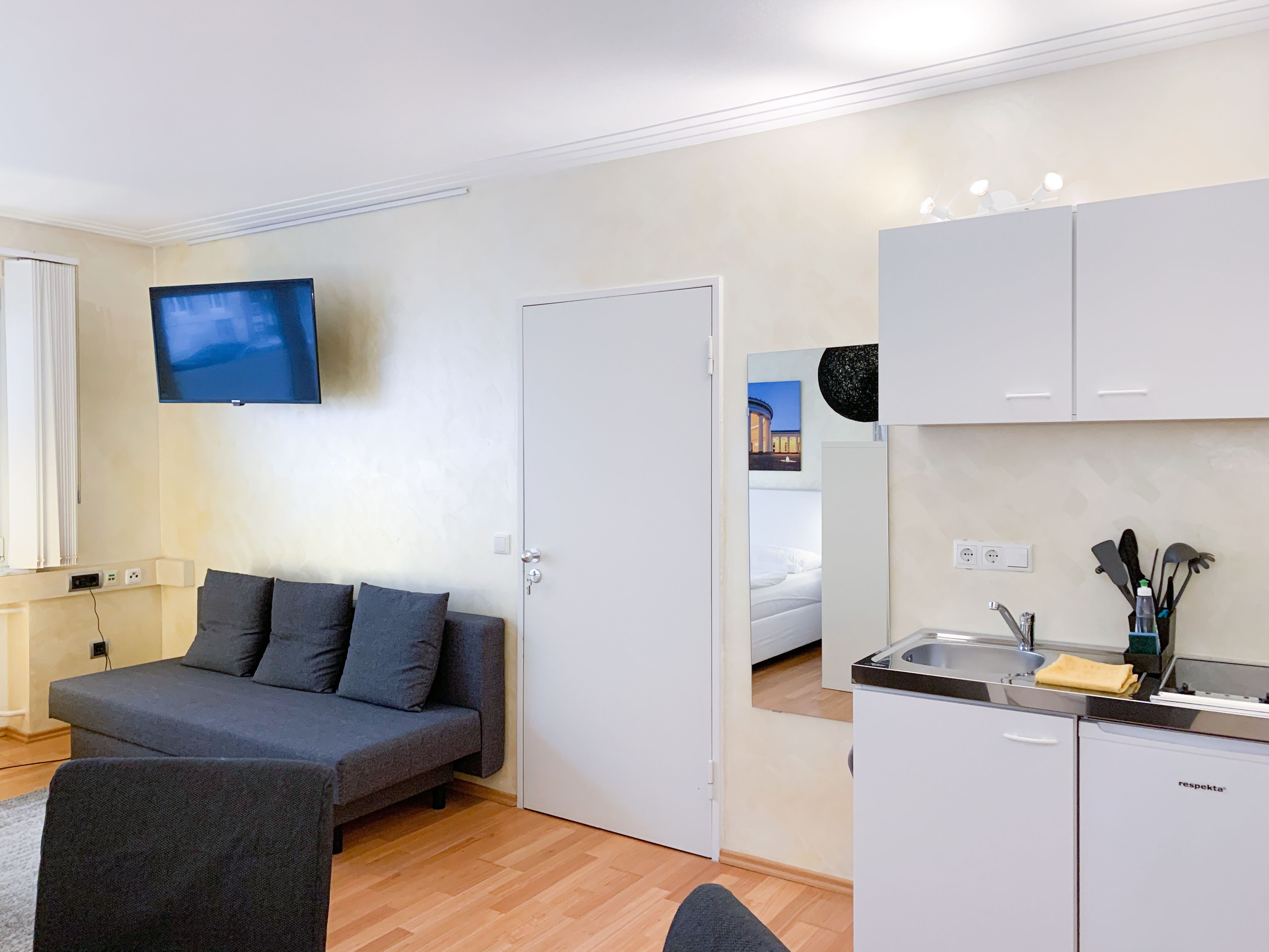 Beautiful And Pretty Suite In Aachen - 4