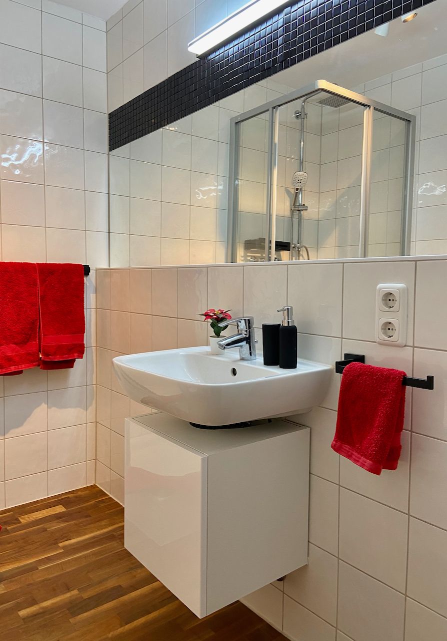 Stylish Business Flat Munich-North/Haimhausen, Modern, Sunny Balcony, Private Garage, Free WLAN - 8